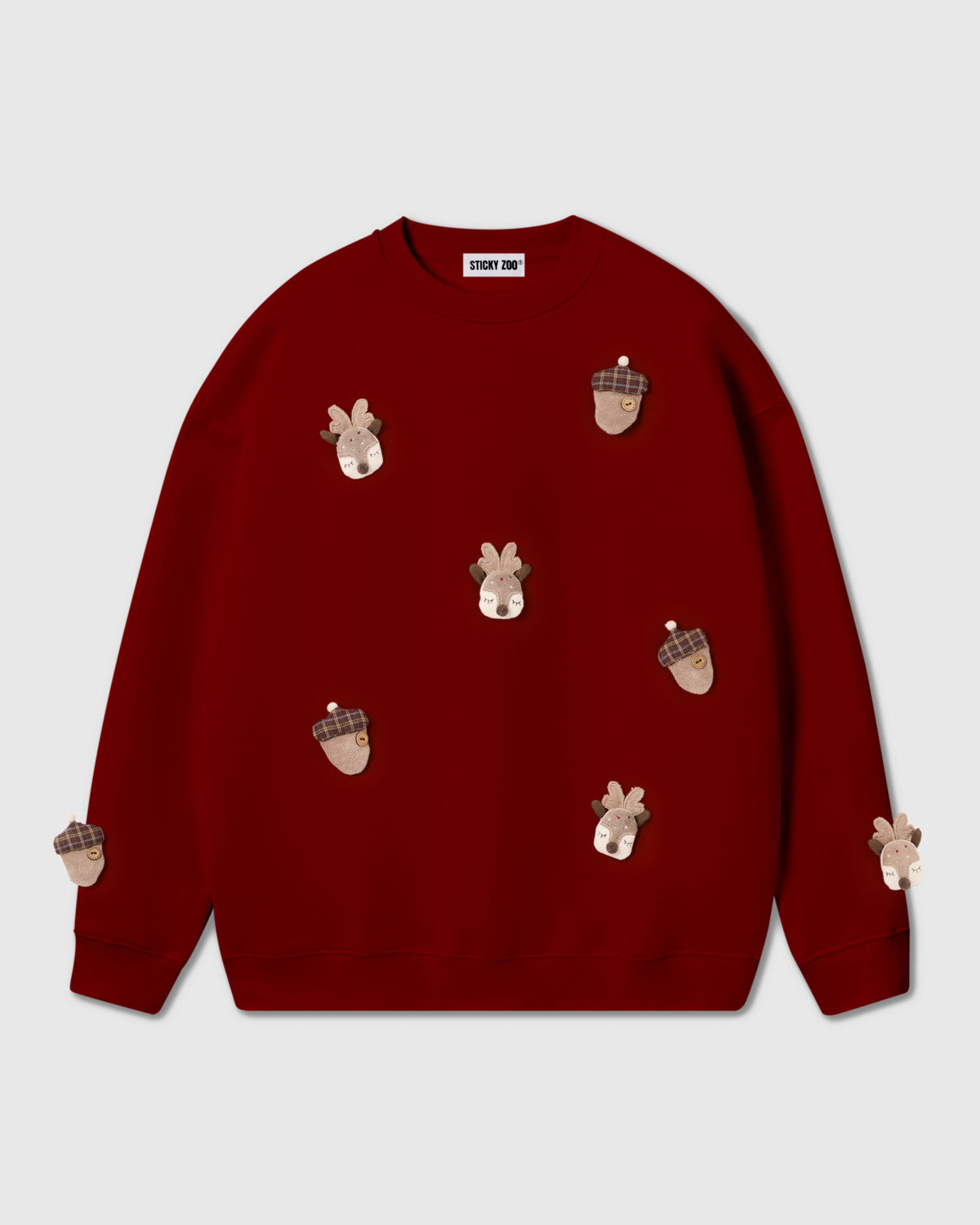 REINDEER AT ACORN NA MALAMBOT NA SWEATSHIRT