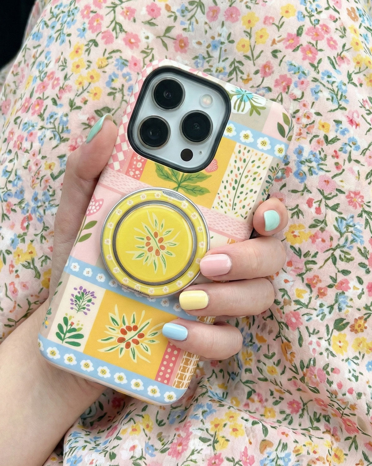 PATCHWORK FLORAL PLATE NA CASE NG TELEPONO