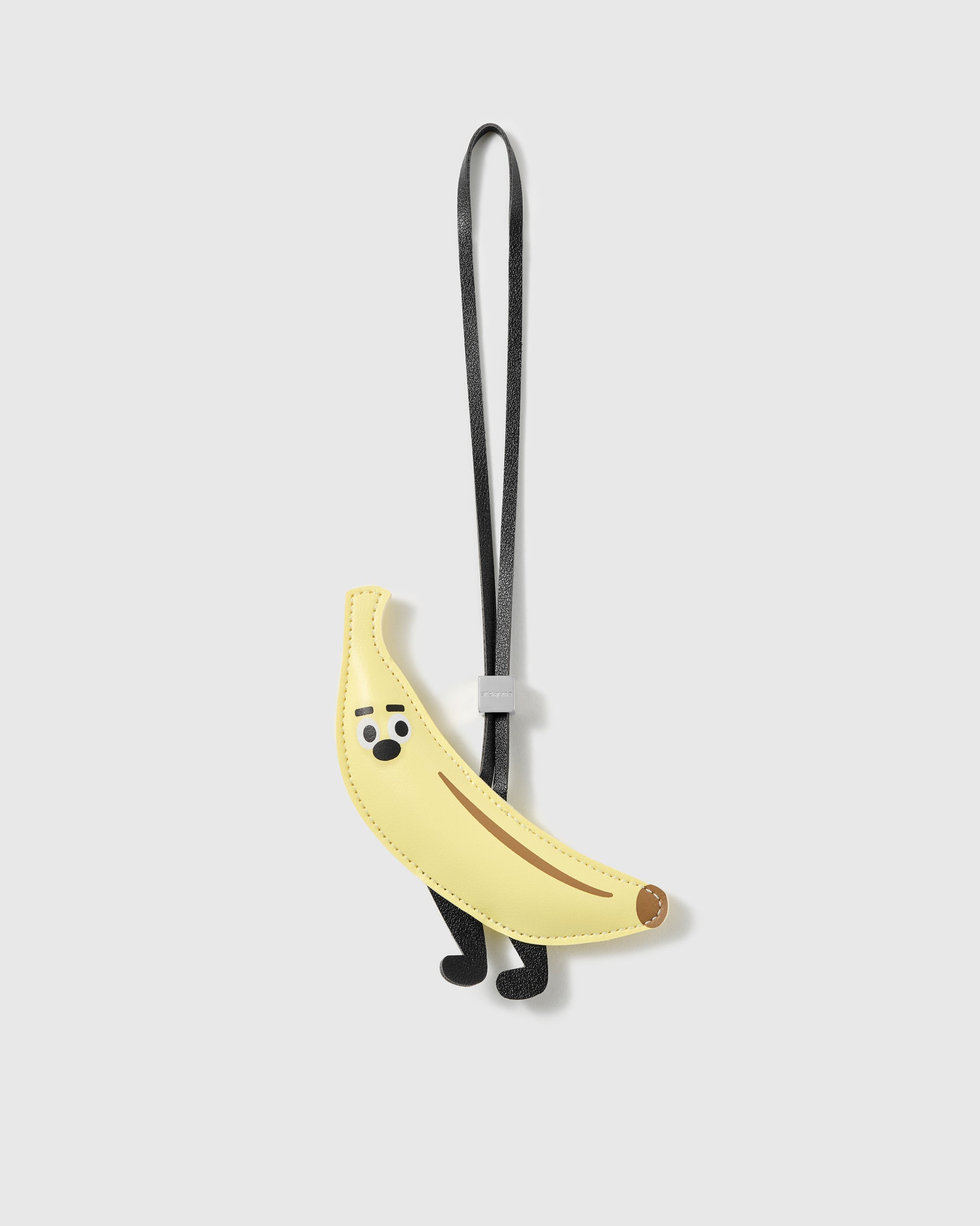 CHARM NA SAGING SA LEATHER BAG