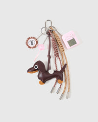 FAMOUSE DACHSHUND™ MOCHA NA CHARMS