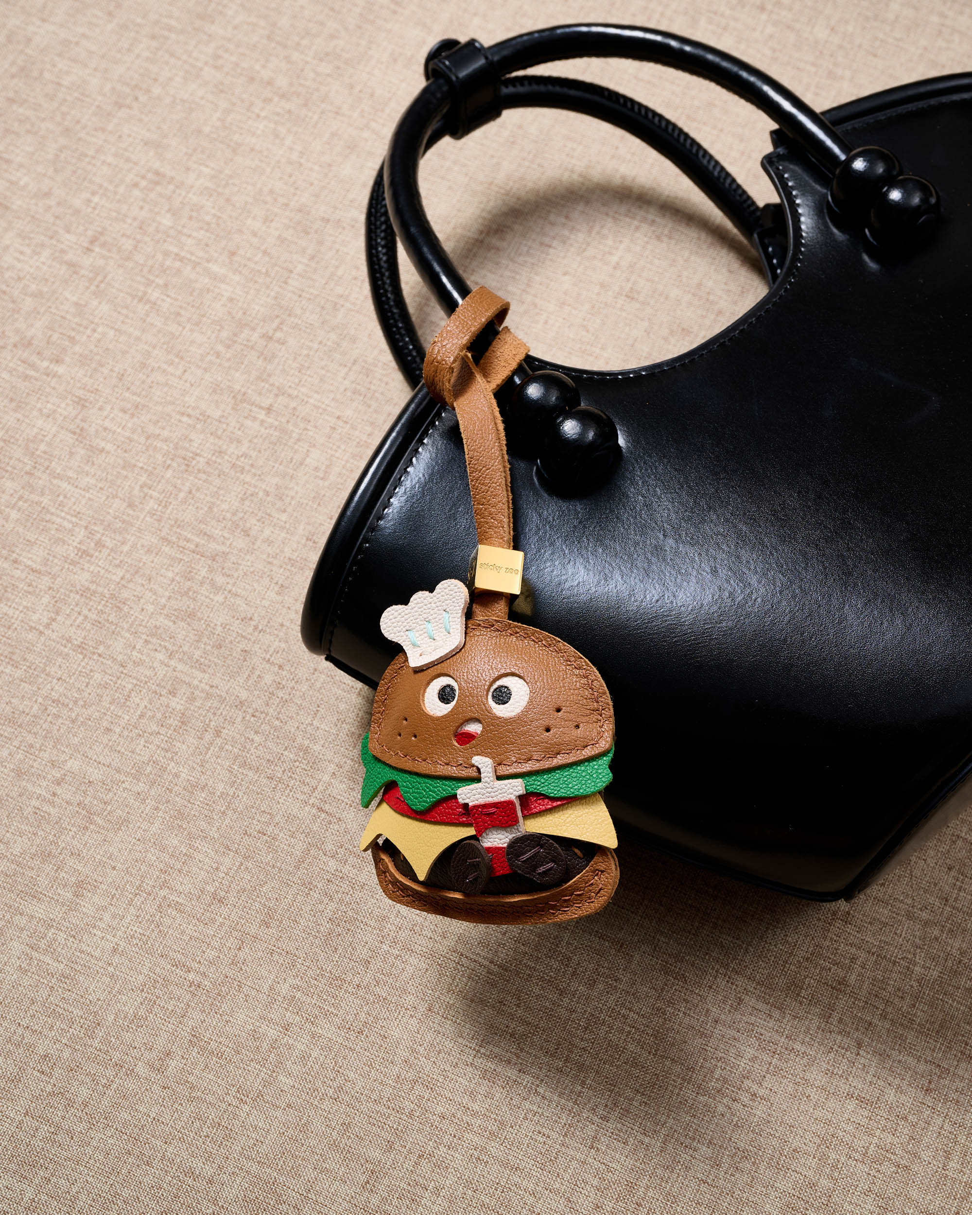 BURGER CHARM