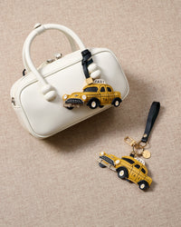 CHARM NG NEW YORK TAXI™