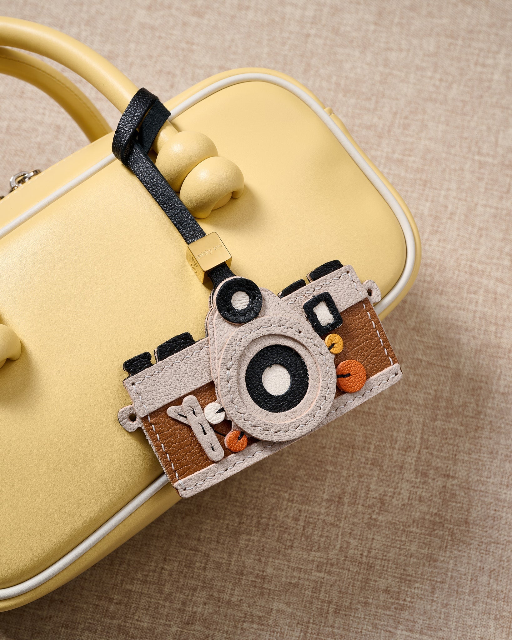 CAMERA NA CHARM
