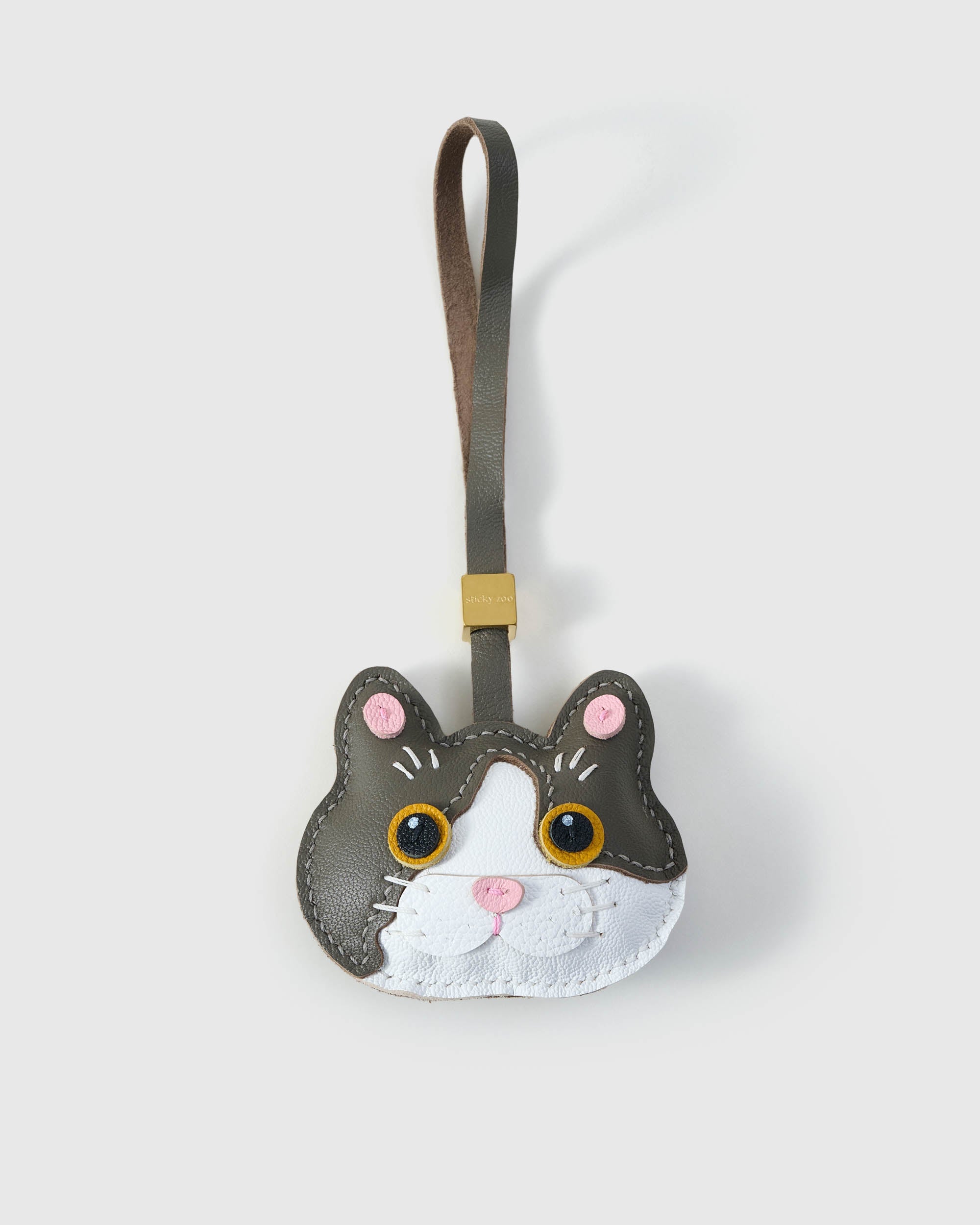 CHARM NG PUSANG BRITISH SHORTHAIR – GRAY MUSE EDITION