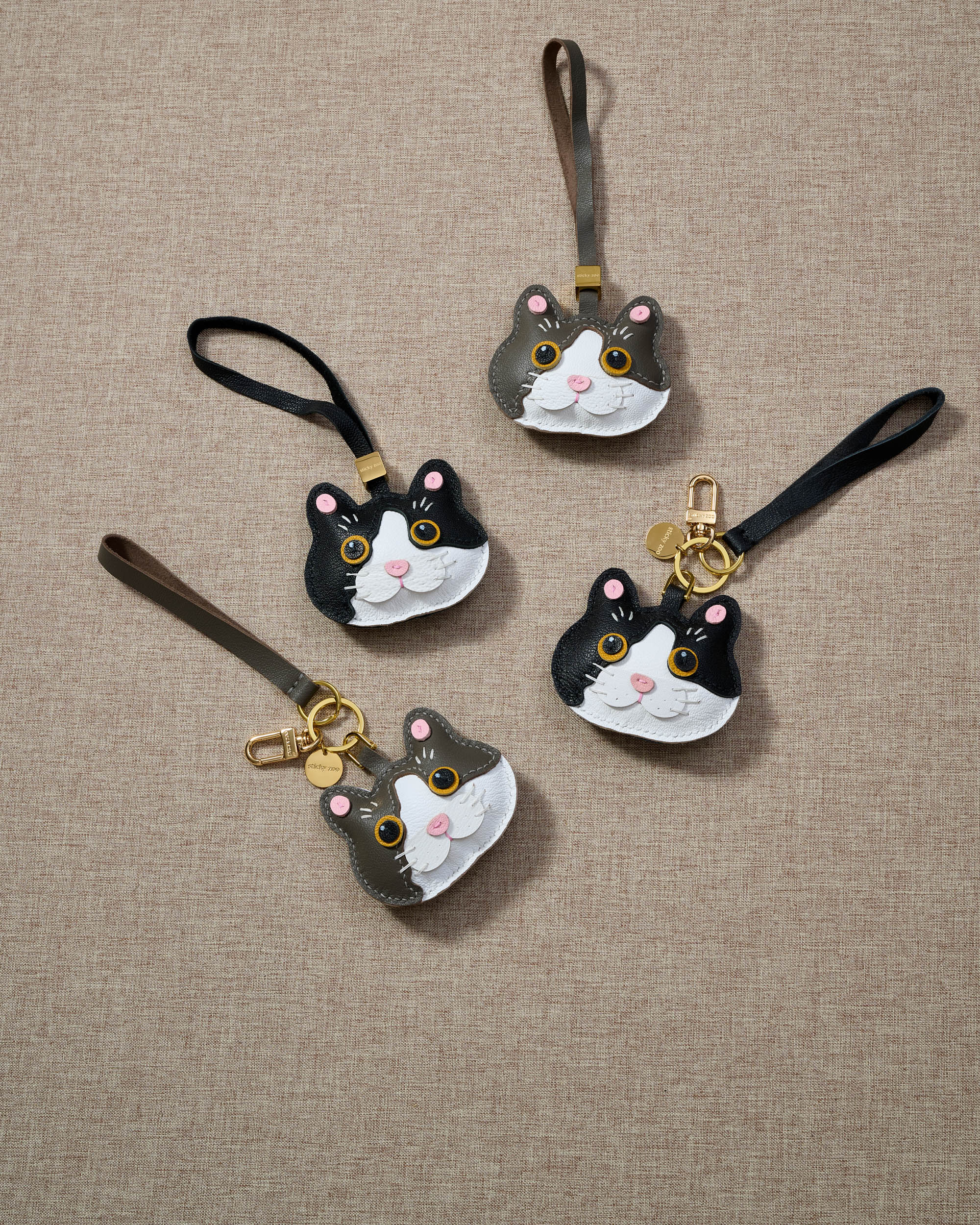 CHARM NG PUSANG BRITISH SHORTHAIR – GRAY MUSE EDITION