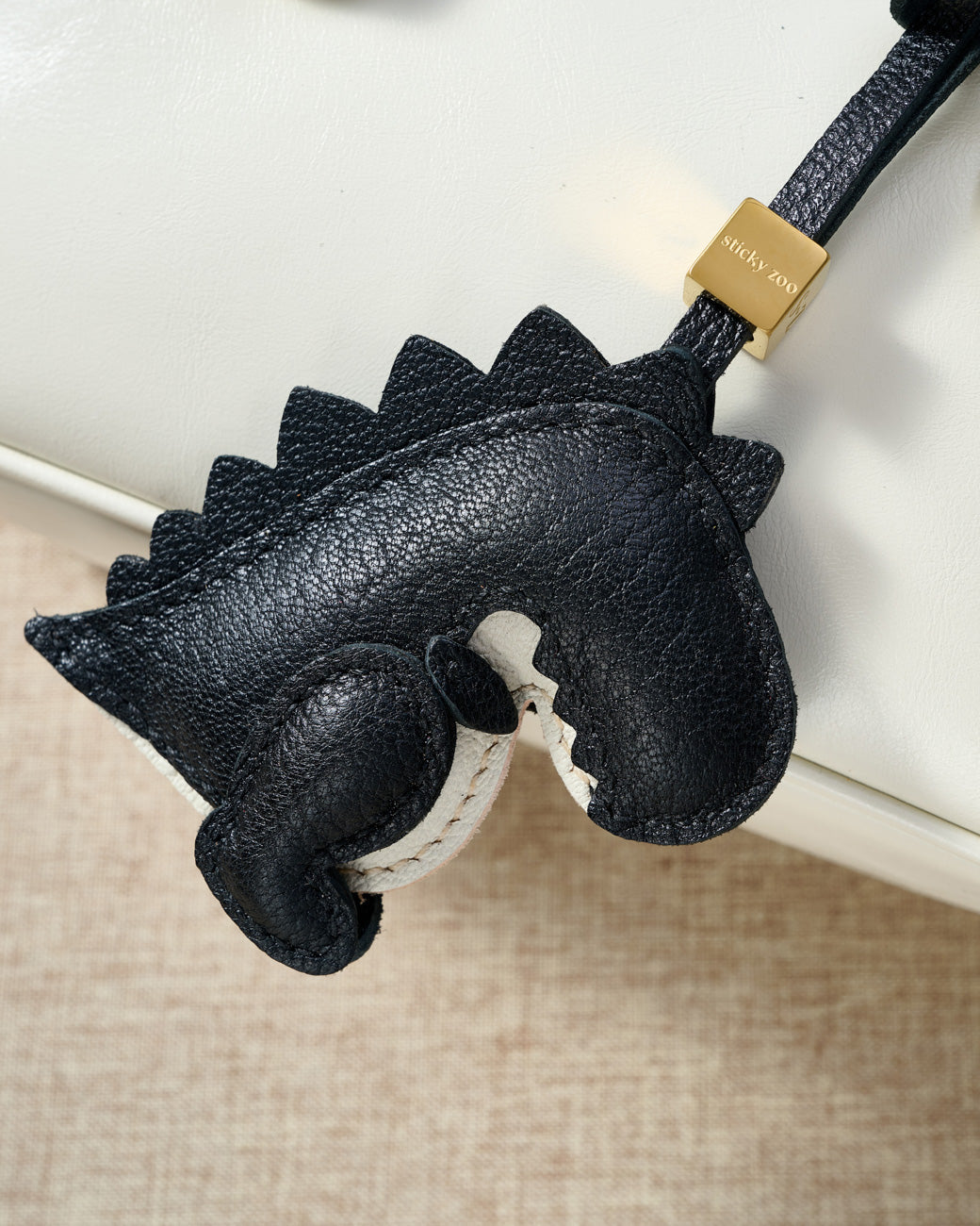 HILAW NA DINOSAUR