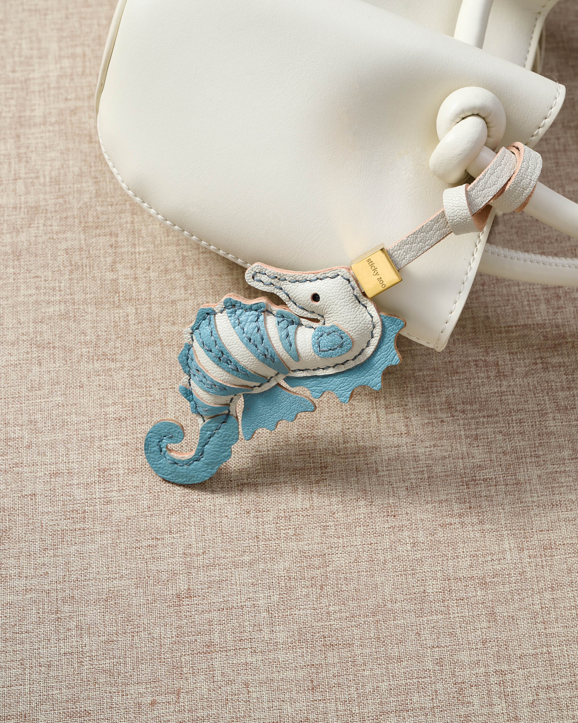 HILAW NG SEAHORSE WAVE WIGGLE