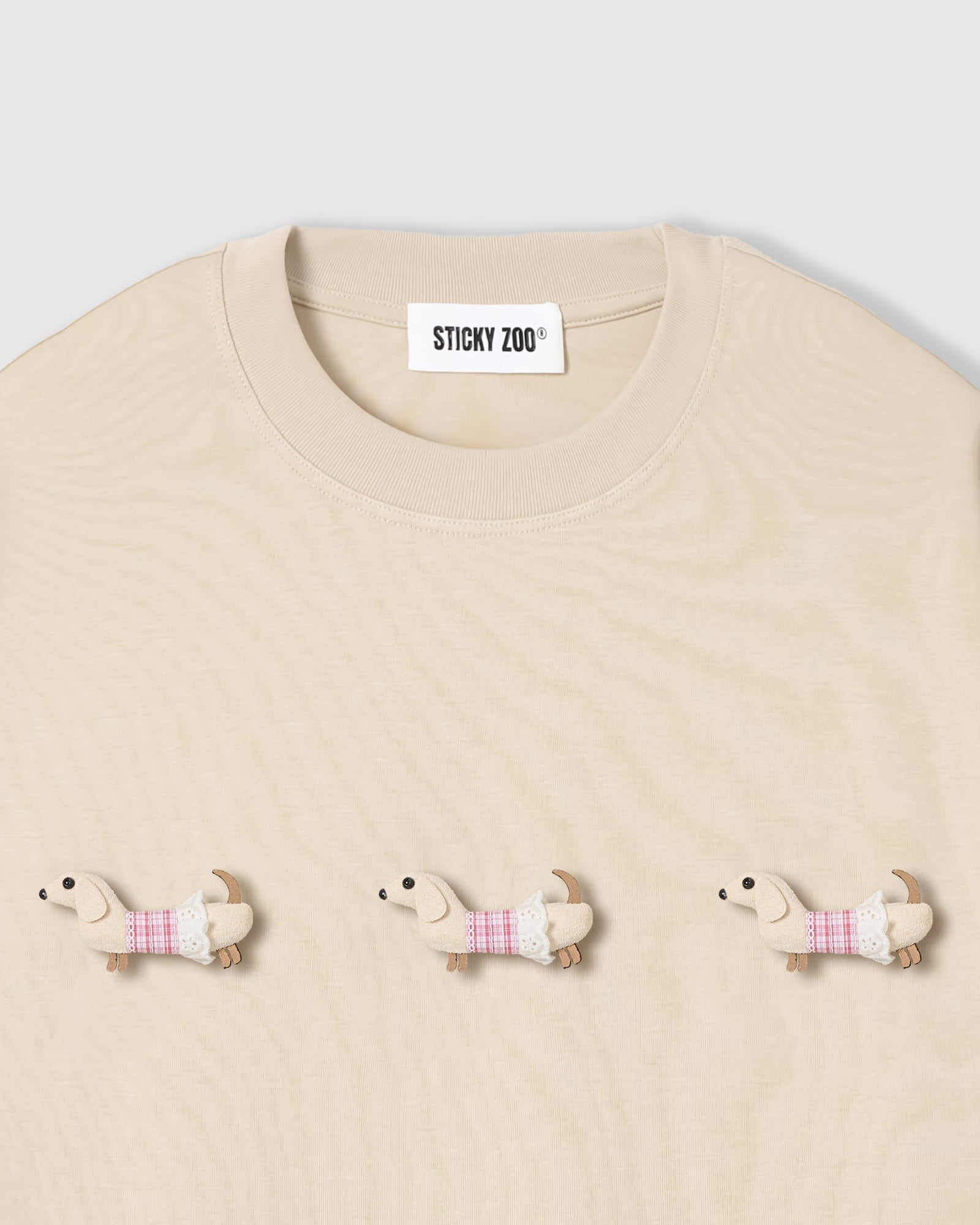 TRIO NG PLAID NA DACHSHUND NA T-SHIRT — KREM
