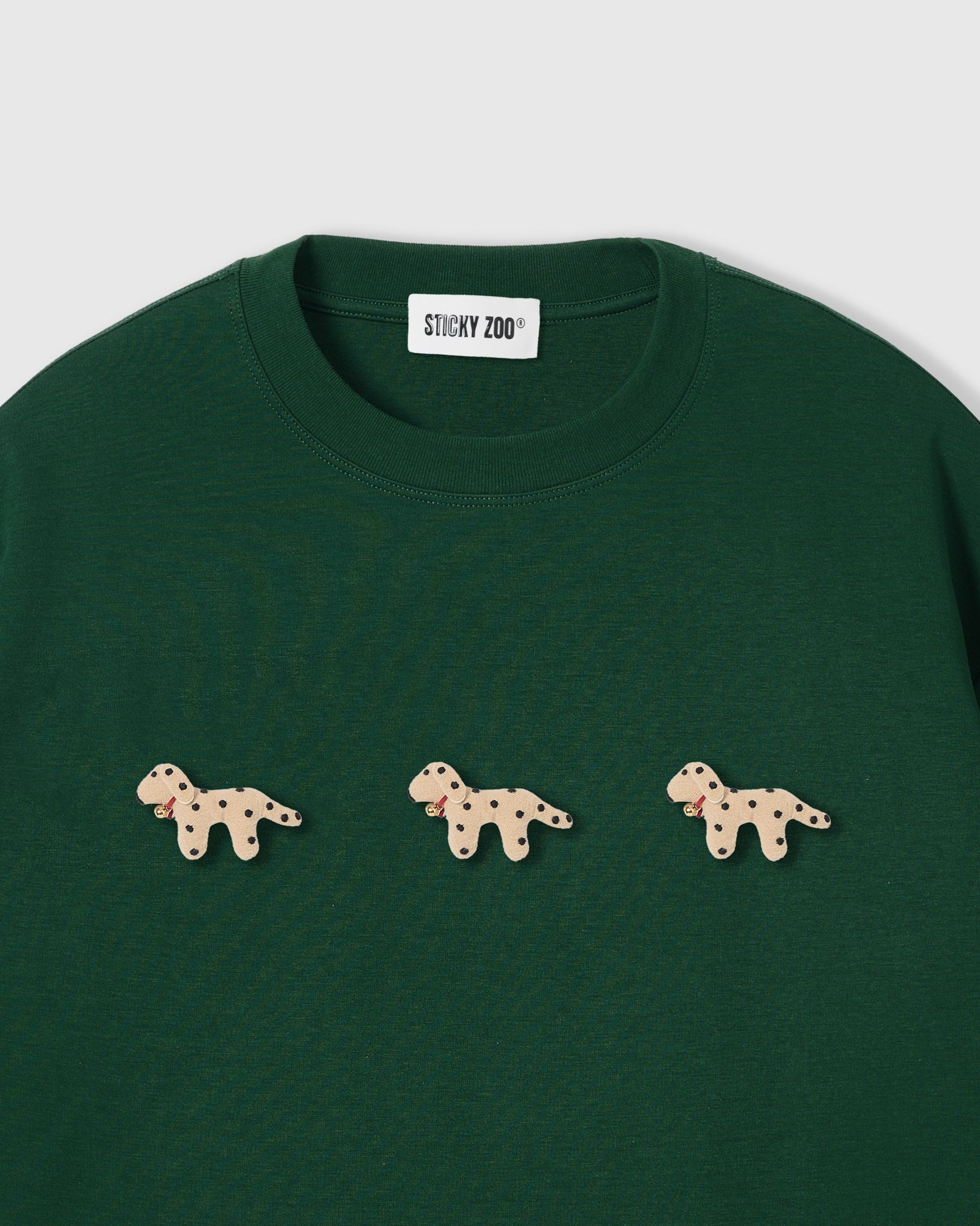 TRIO NG SPOTTY NA TUTA NA T-SHIRT — BERDE