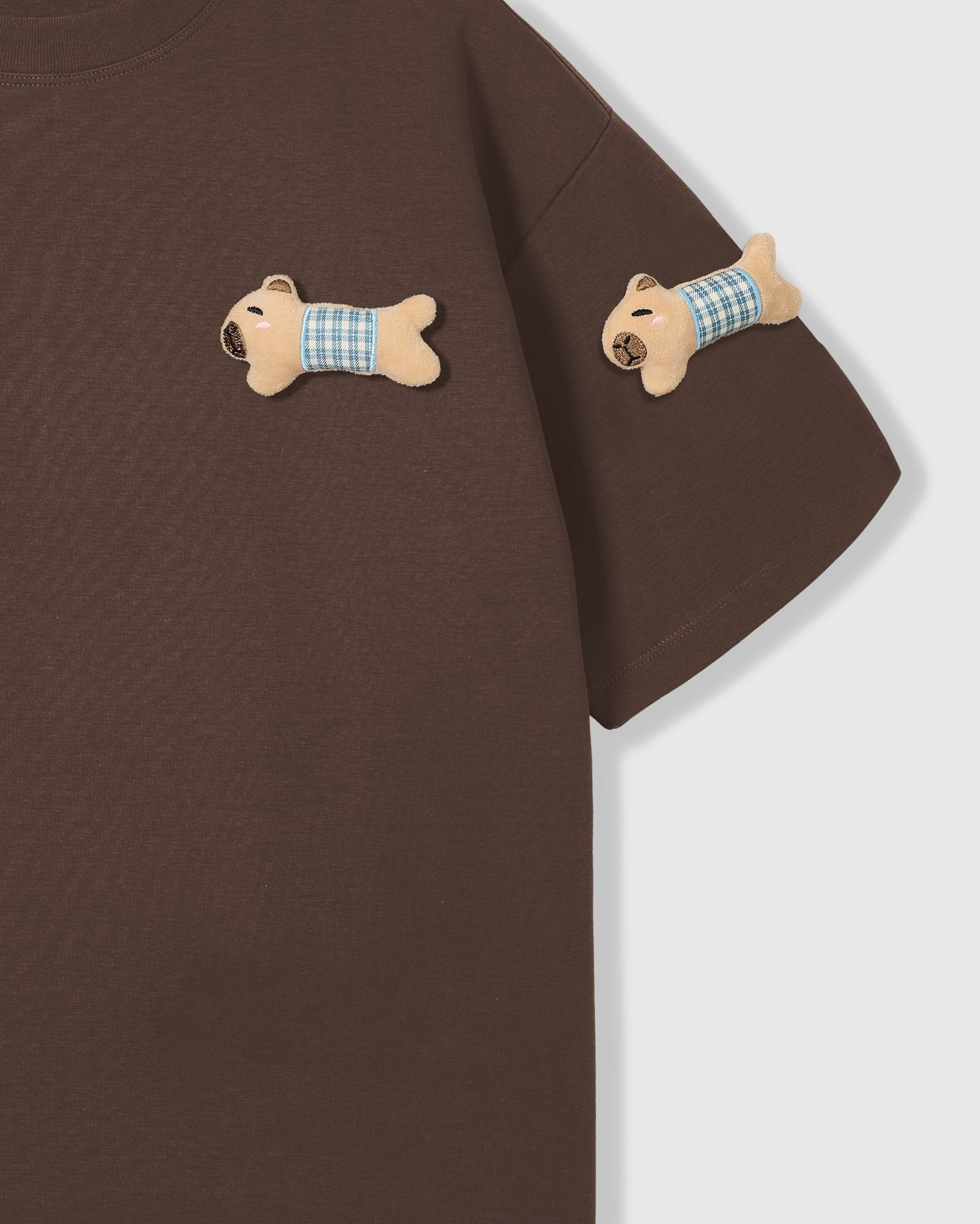BLUE CHECK NA TUTA NA NAGKAKALAT NA T-SHIRT — KAYUMANGGI