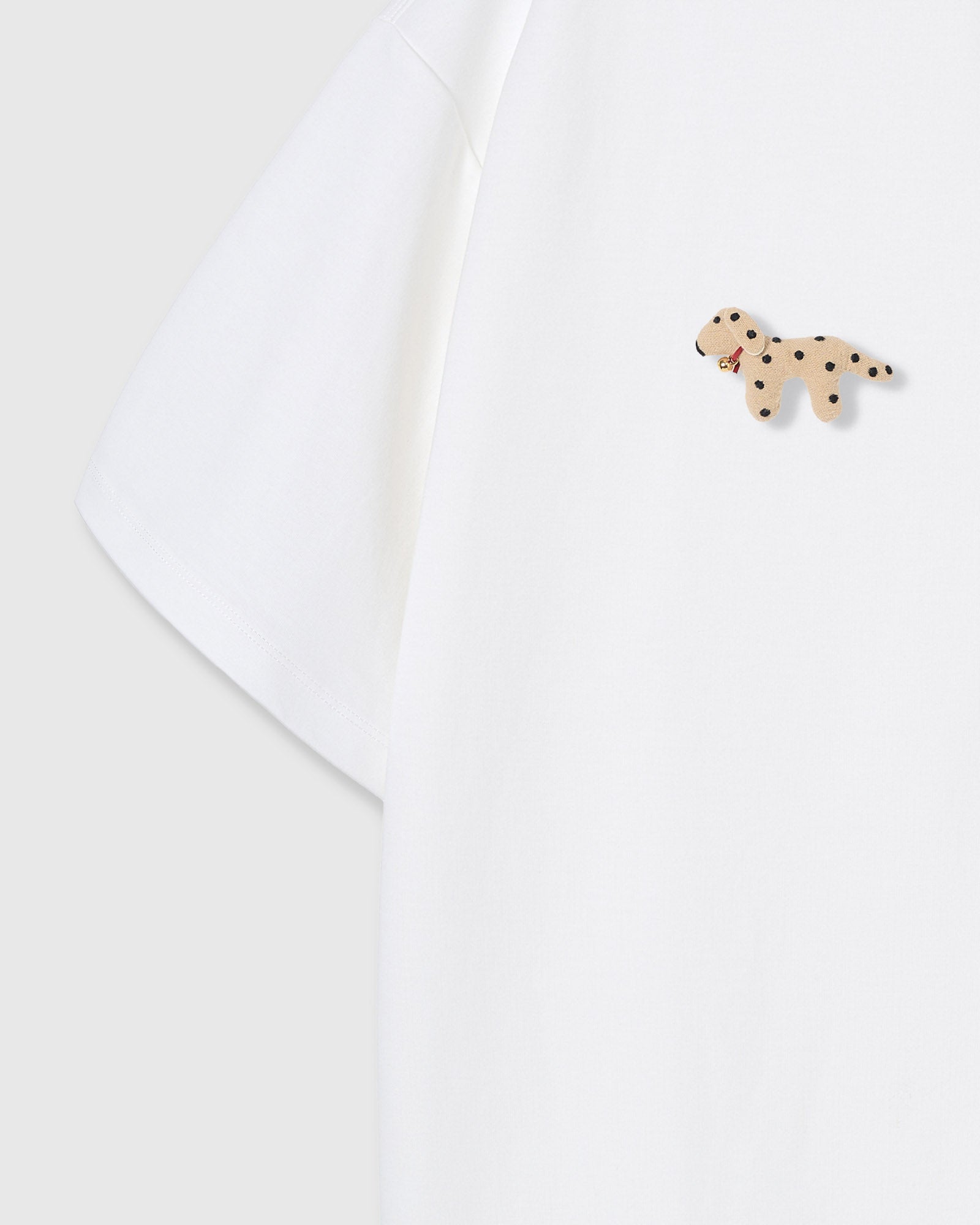 TRIO NG SPOTTY NA TUTA NA T-SHIRT — PUTI