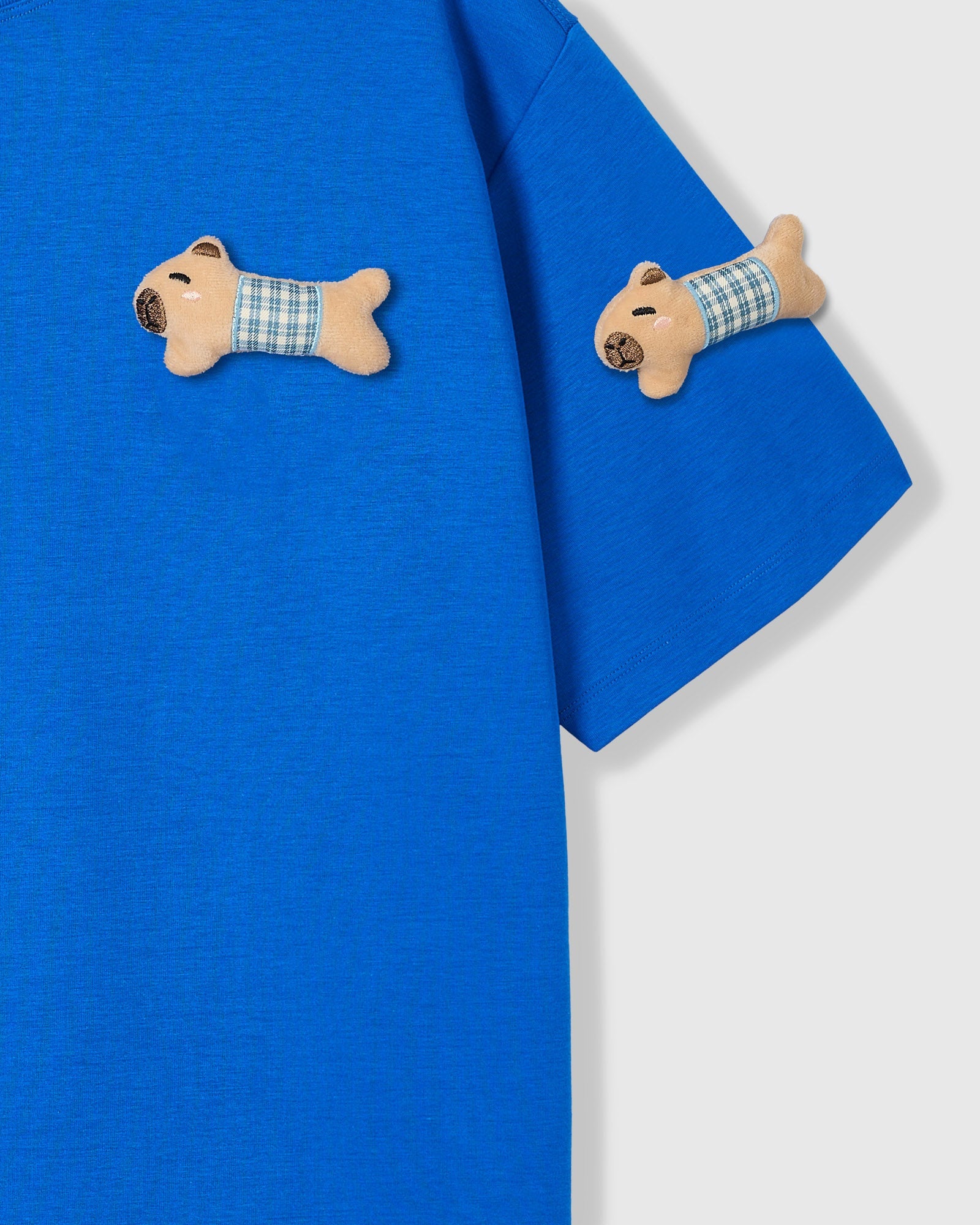 BLUE CHECK NA TUTA NA NAGKAKALAT NA T-SHIRT — ASUL