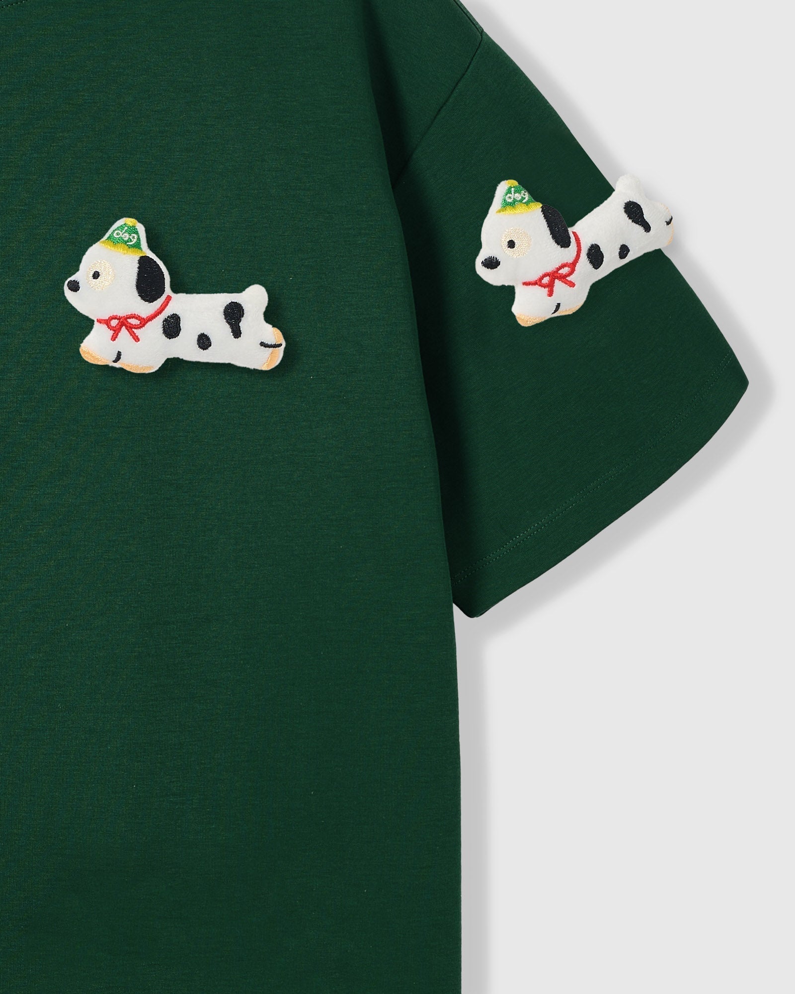 SPOTTY PUPPY SCATTER T-SHIRT — BERDE