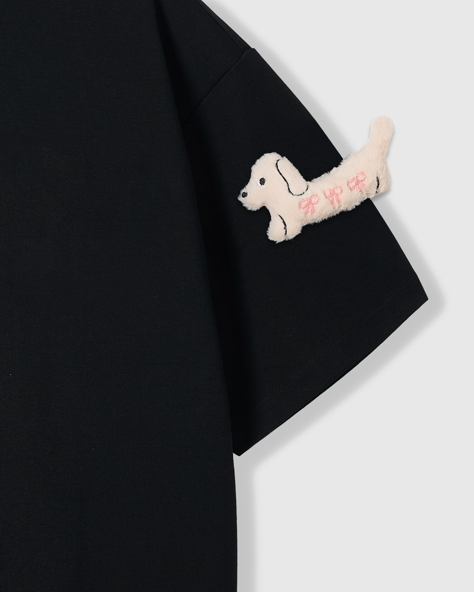 BOW PUPPY SCATTER T-SHIRT — ITIM