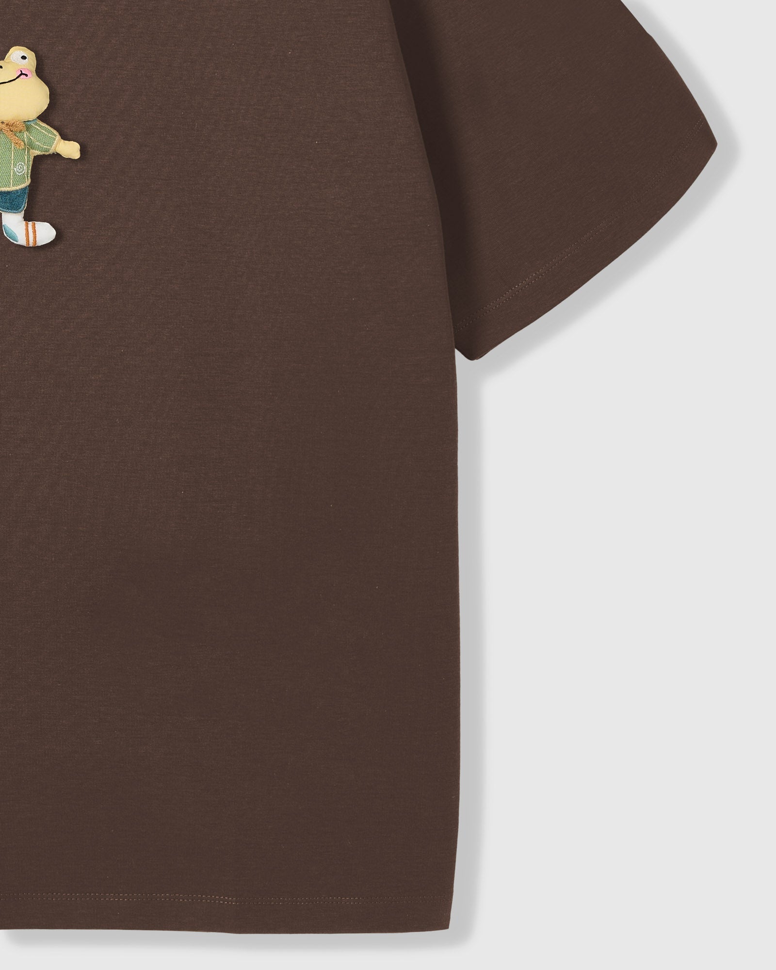 WELL-DRESSED FROG T-SHIRT — KAYUMANGGI