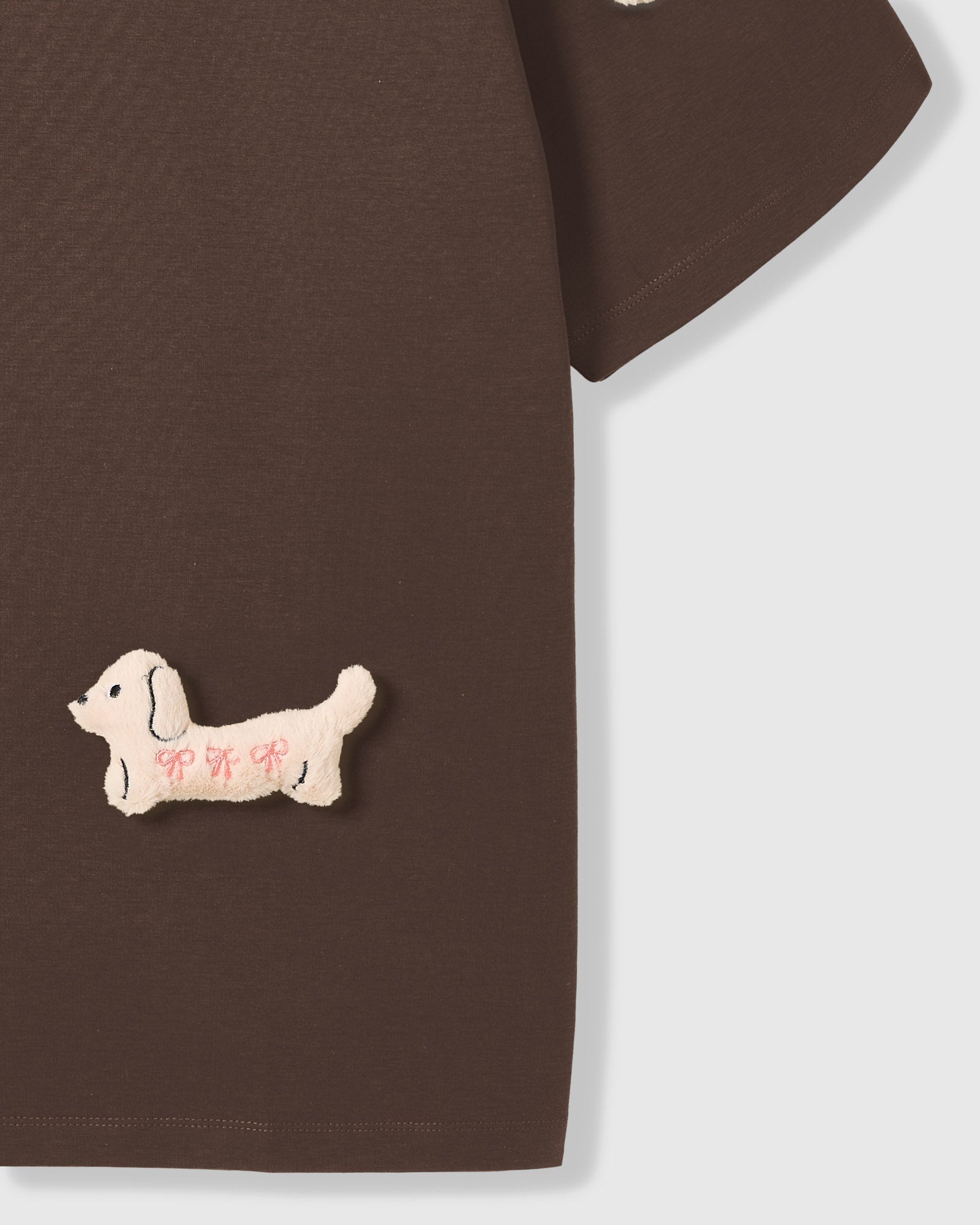 BOW NA TUTA NA NAGKAKALAT NA T-SHIRT — KAYUMANGGI