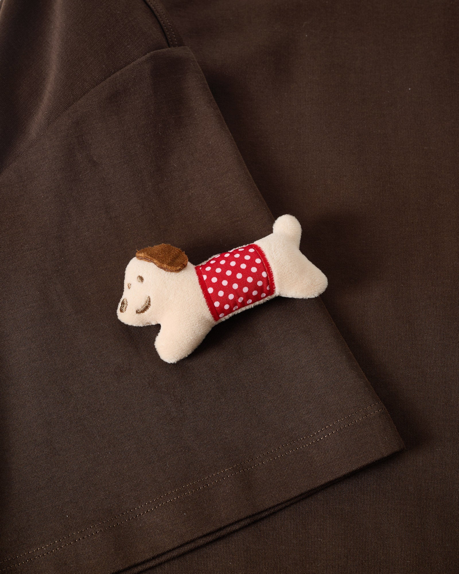 POLKA PUPPY SCATTER T-SHIRT — KAYUMANGGI
