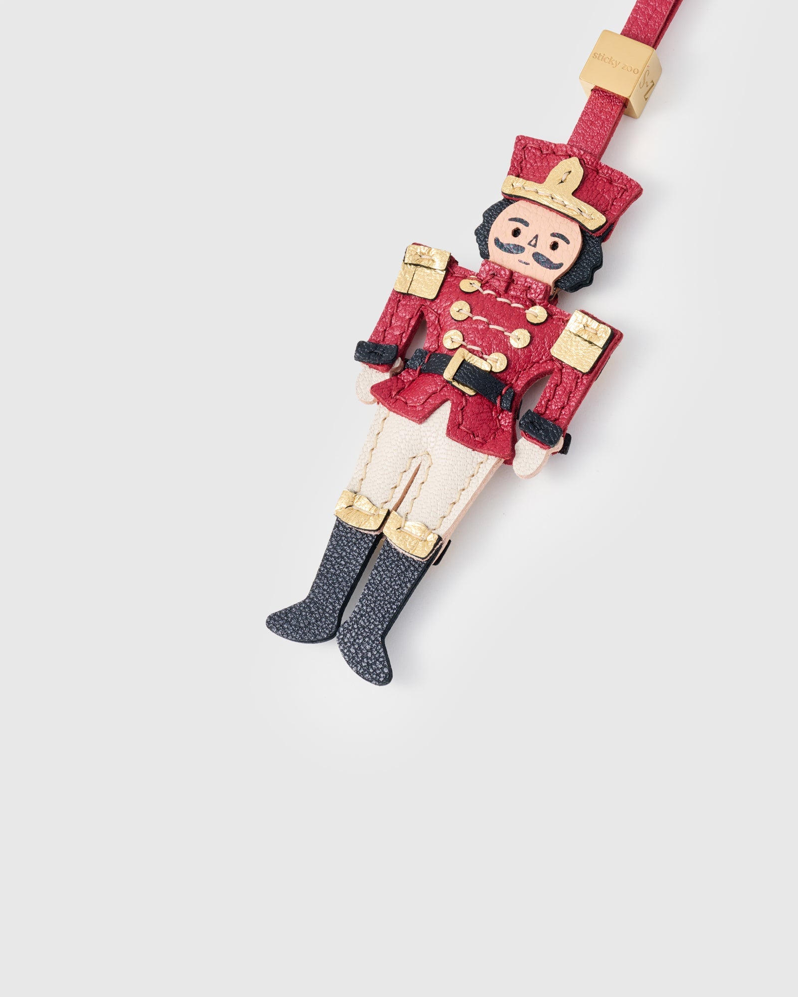 ANG NUTCRACKER NA CHARMS