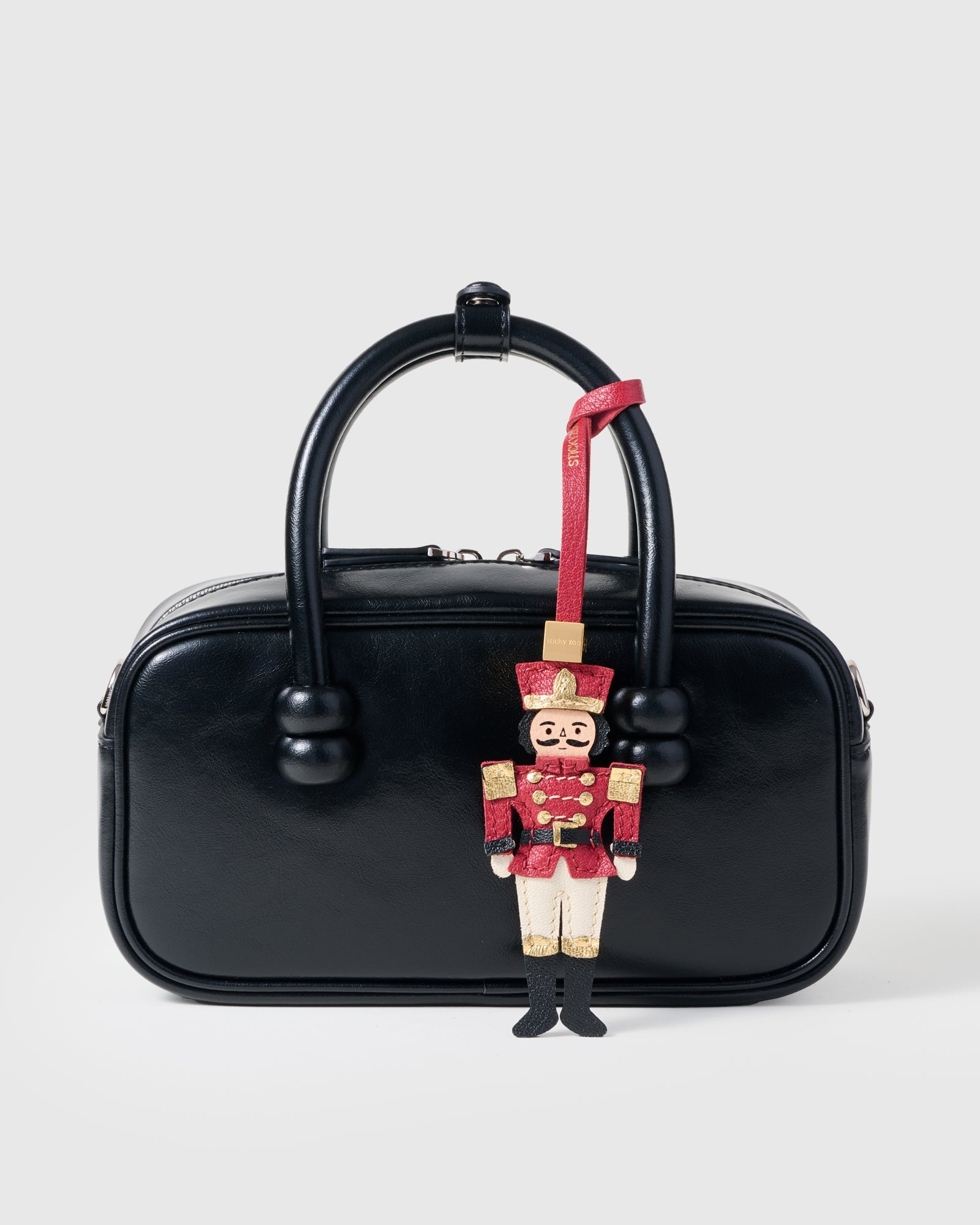 ANG NUTCRACKER NA CHARMS