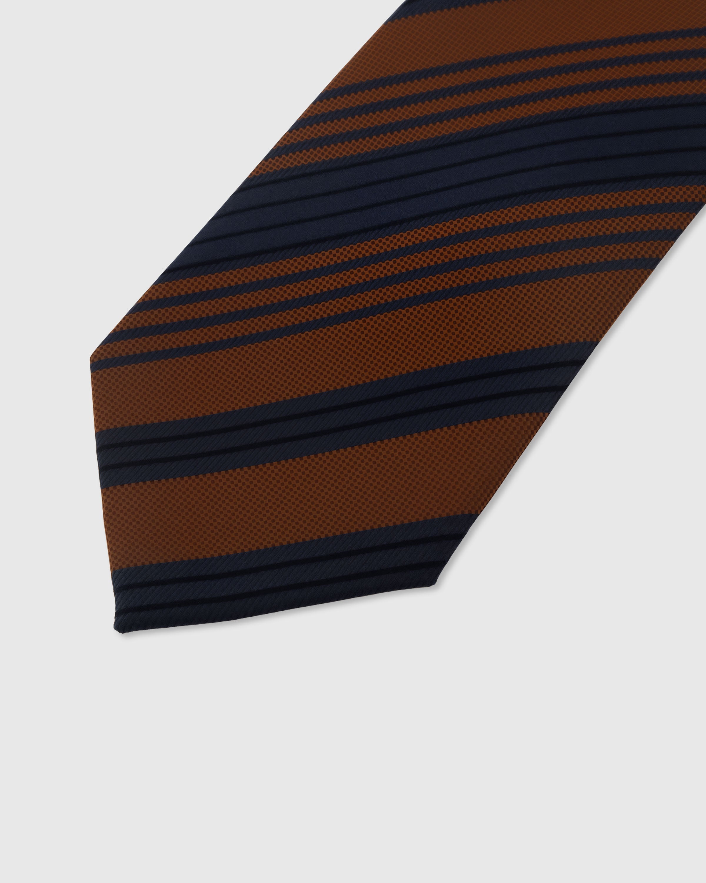 TIE NA COGNAC CLUB