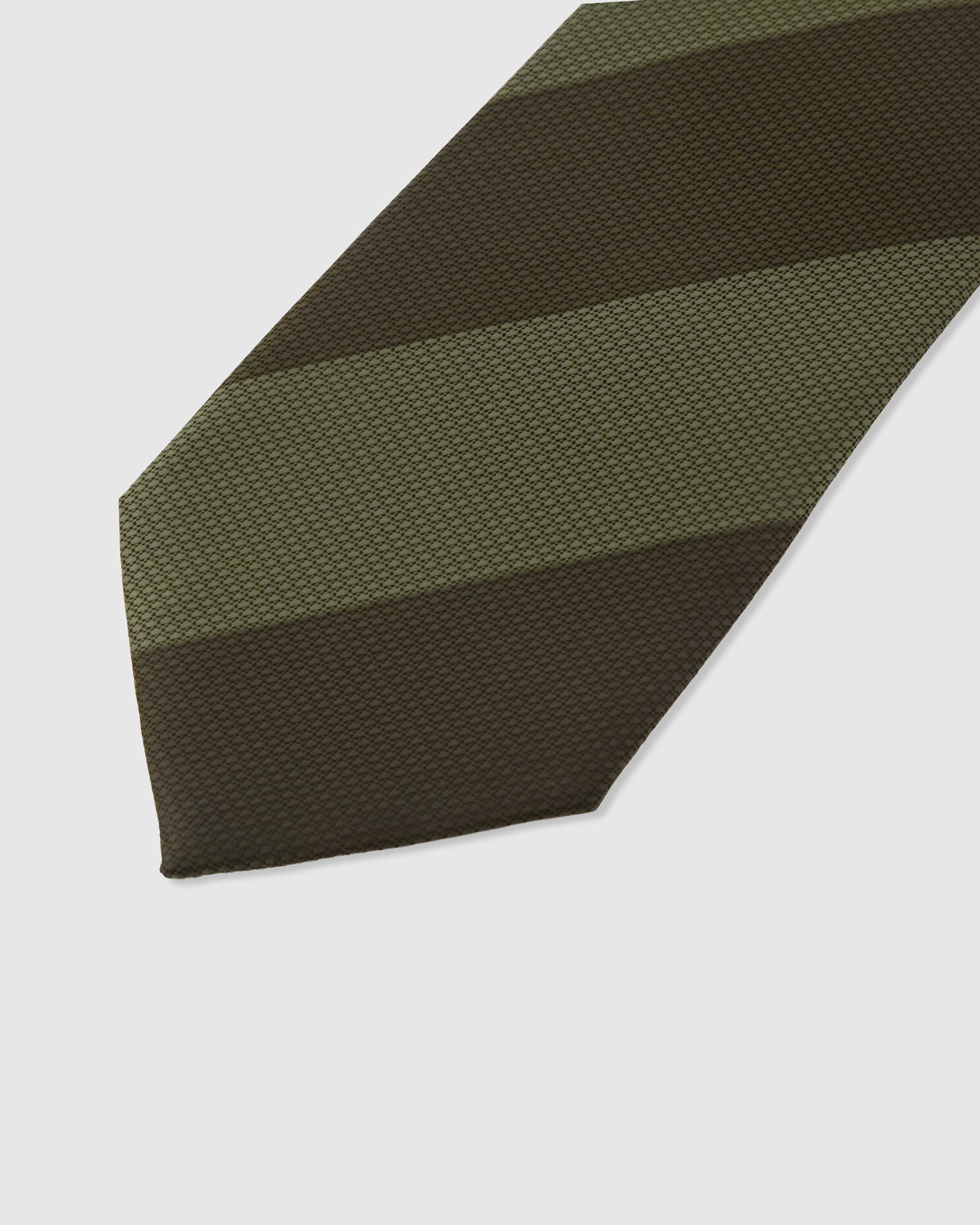 TALI NG OLIVE NA TONAL NA GUHIT
