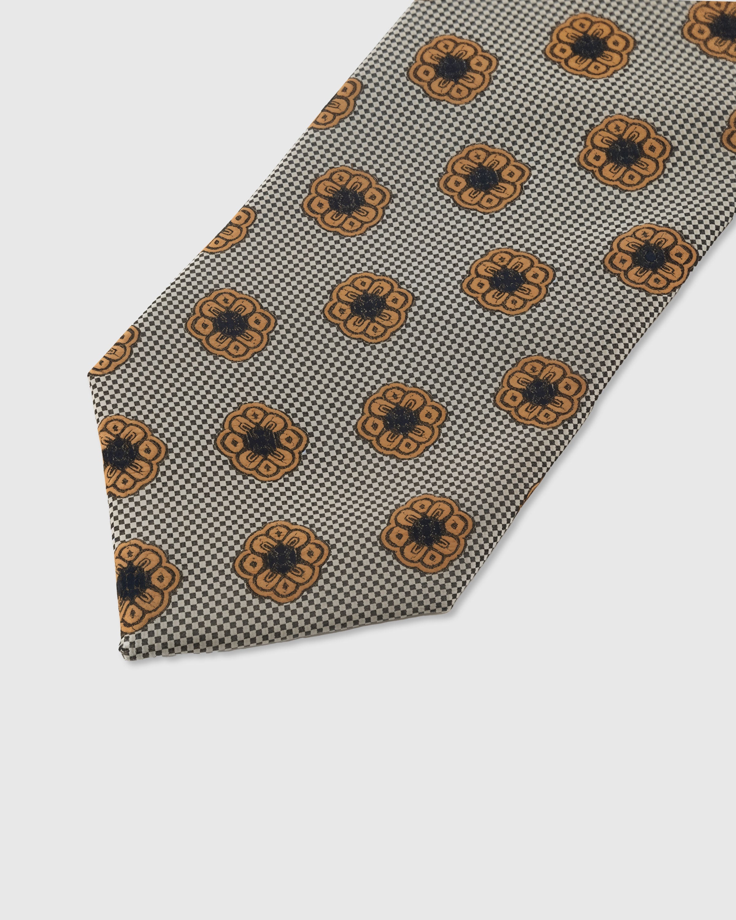 TIE NA PEWTER ROSETTE