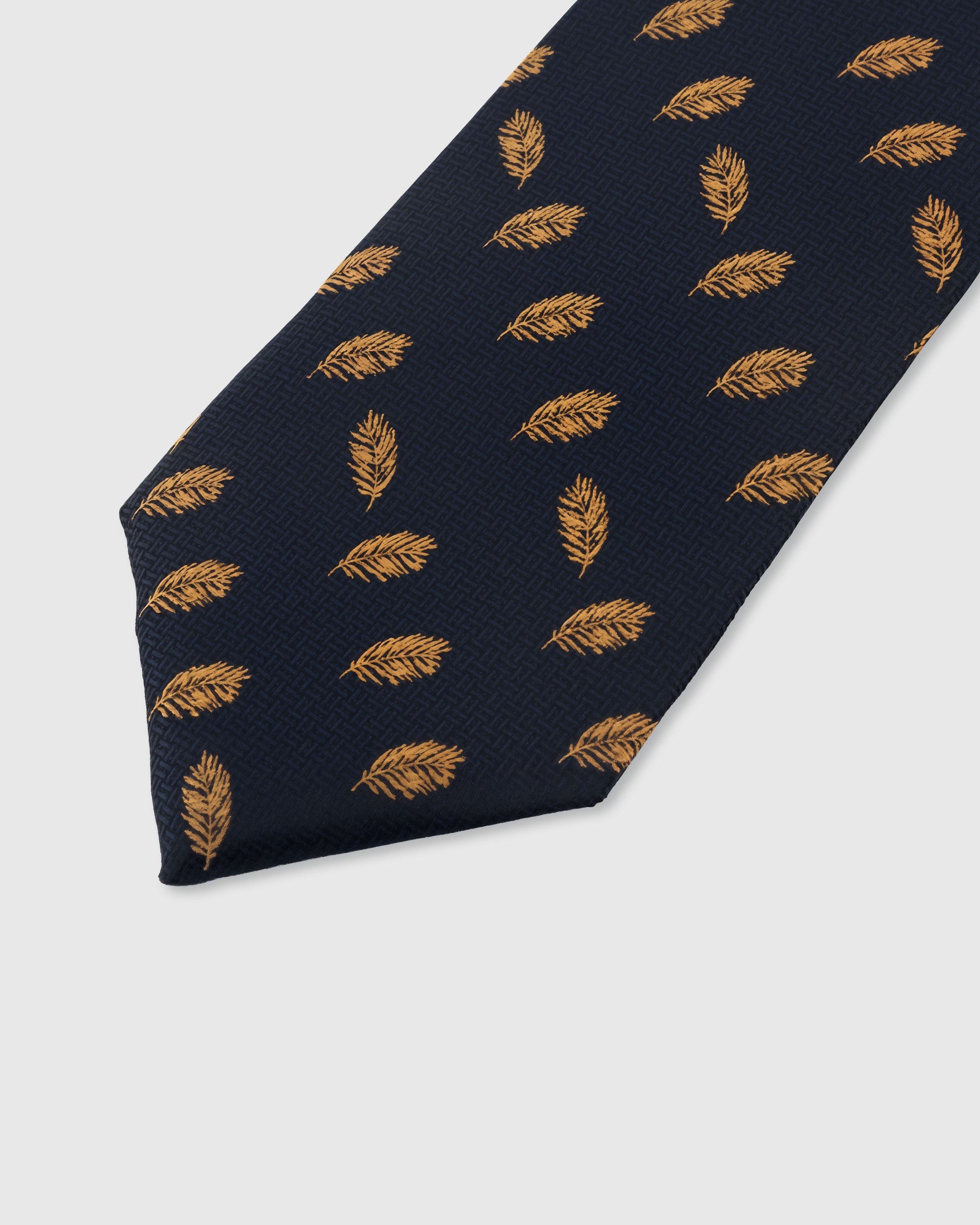 NAVY FEATHER TIE