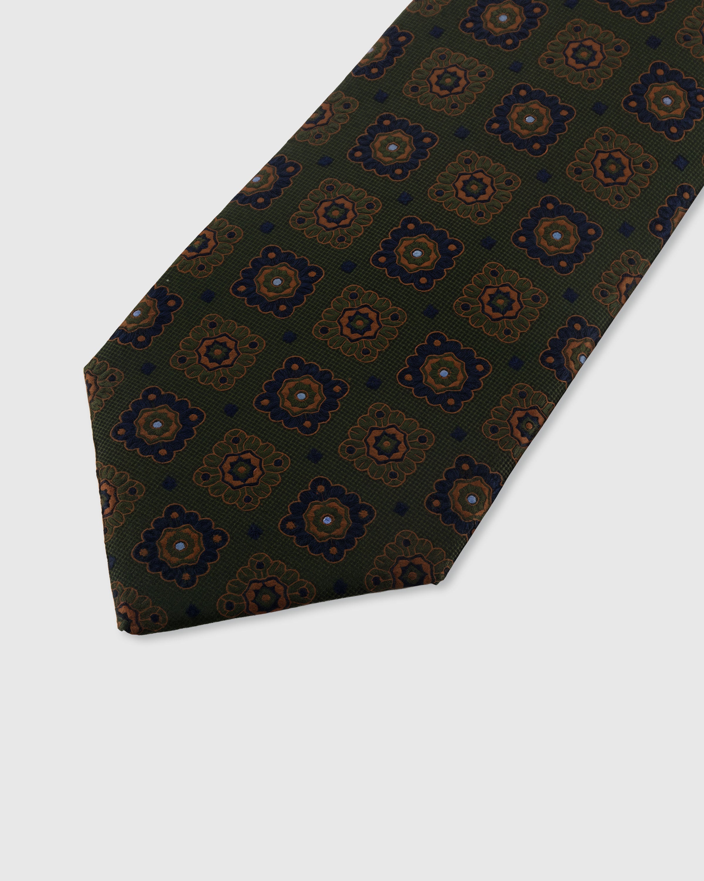 OLIVE MOSAIC NA KORBATAS