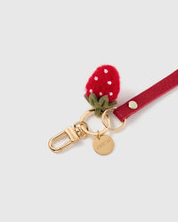 WILD STRAWBERRY LEATHER STRAP NG TELEPONO  