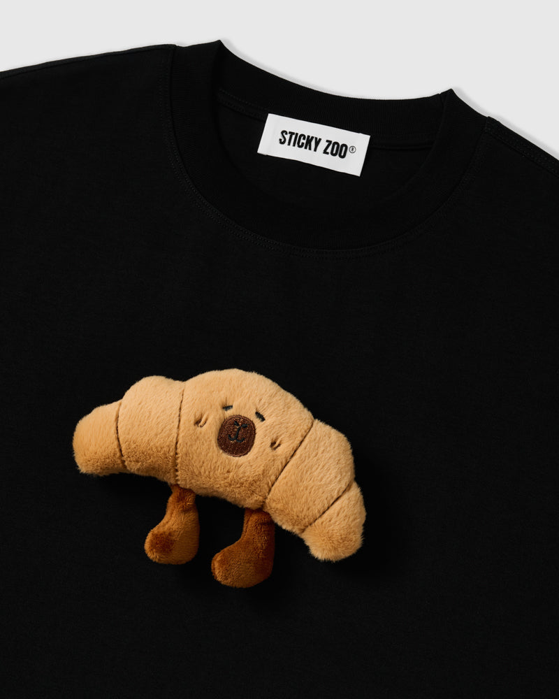TUMATAKAS NA CROISSANT NA T-SHIRT