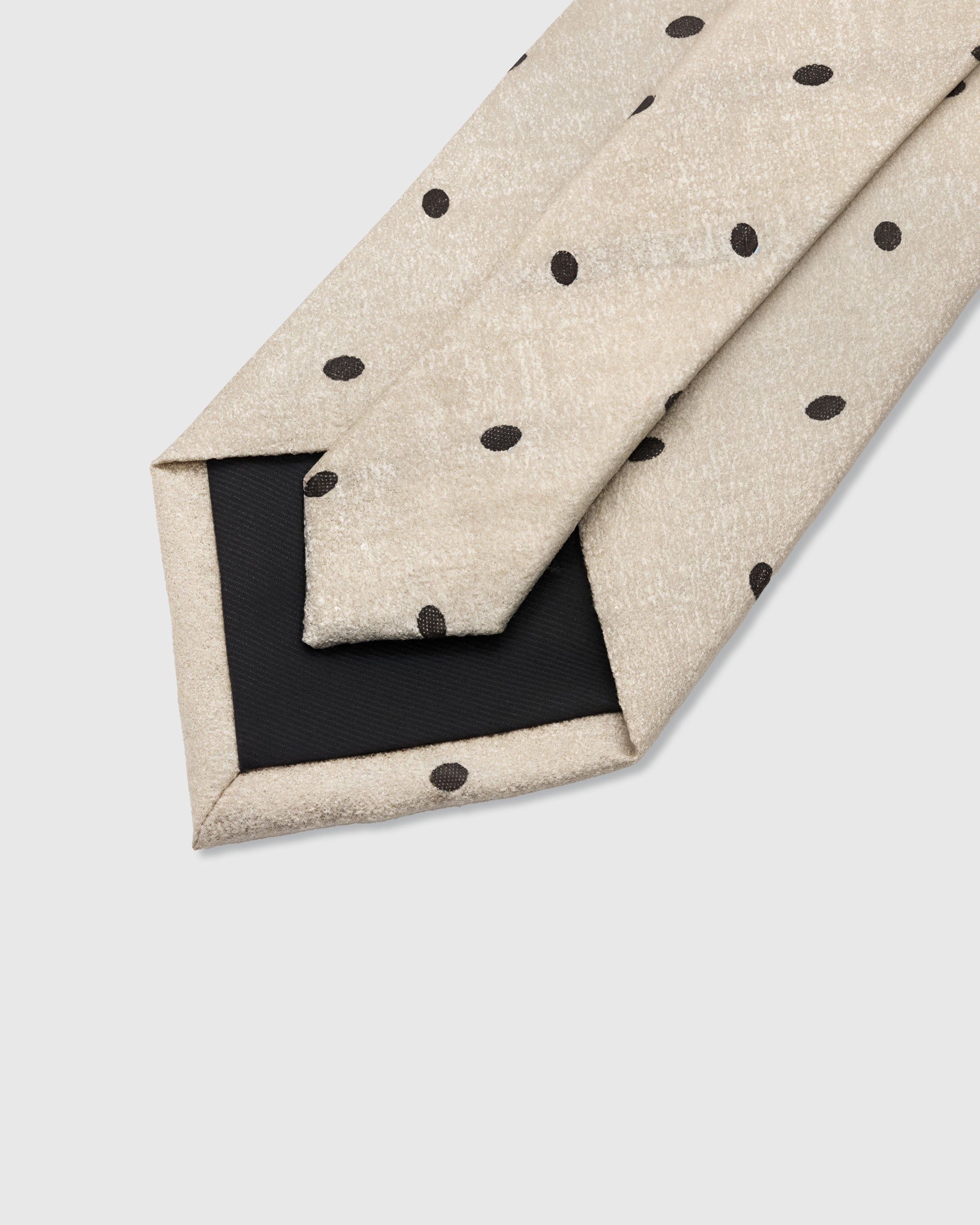 KORBATANG CHAMPAGNE POLKA