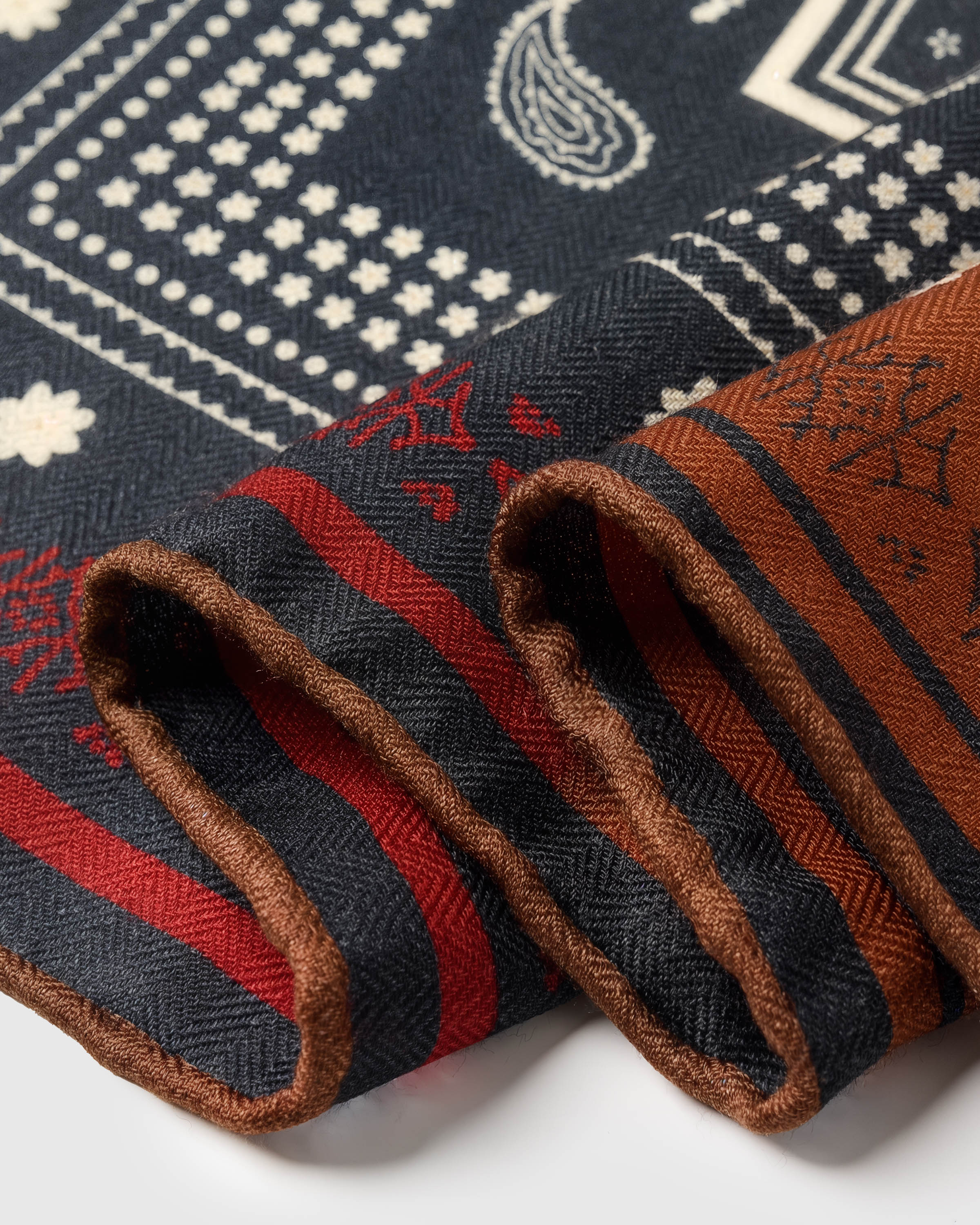 SADDLE BANDANA SILK SCARF
