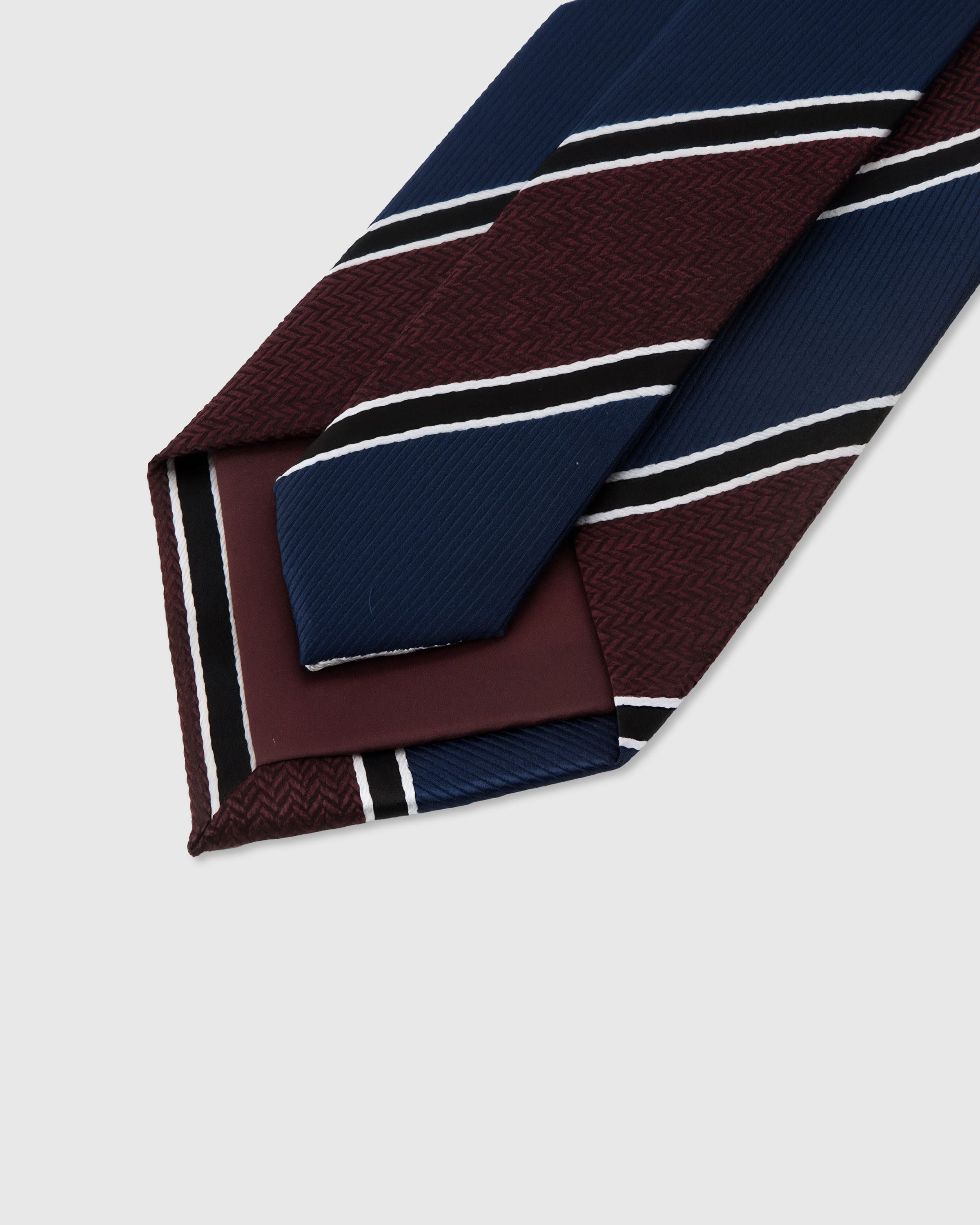 TIE NA CLARET REGIMENT