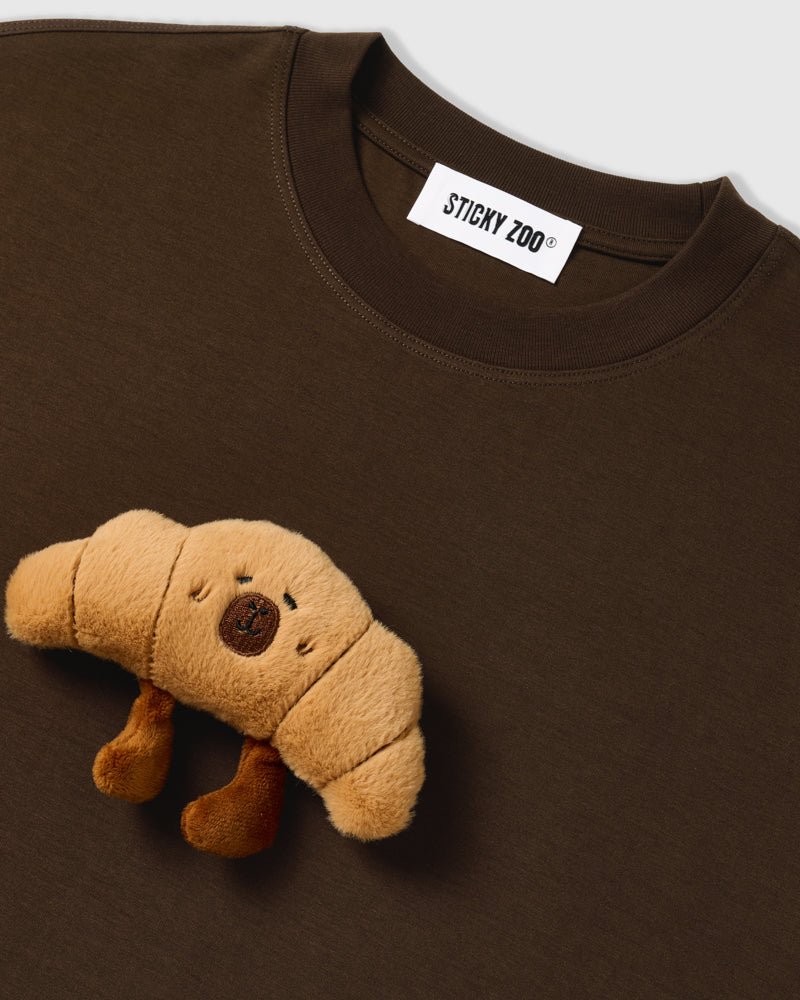 TUMATAKAS NA CROISSANT NA T-SHIRT