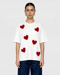 NAGKAKALAT NA PUSONG T-SHIRT