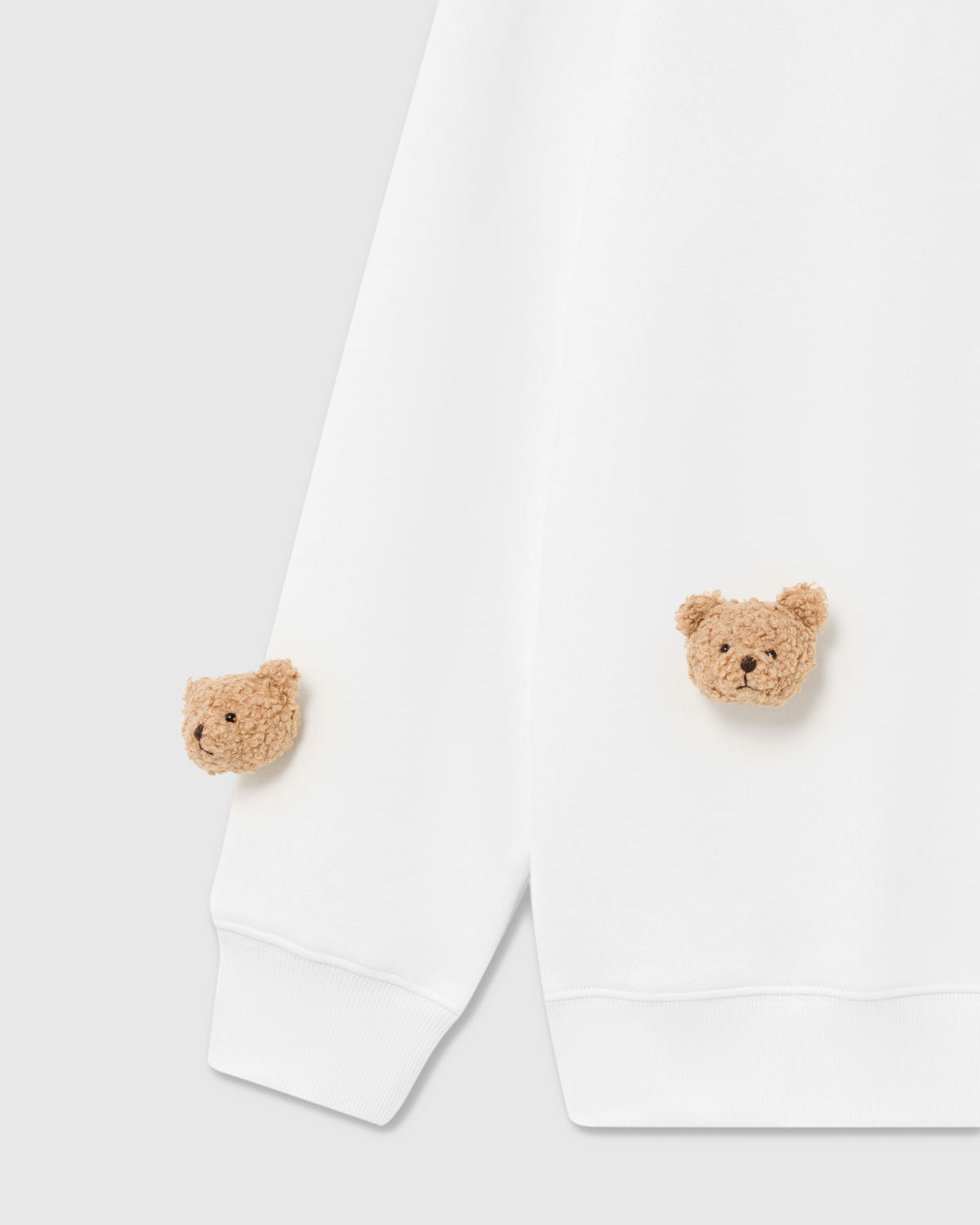 HILAW NA SWEATSHIRT NG STICKY BEAR
