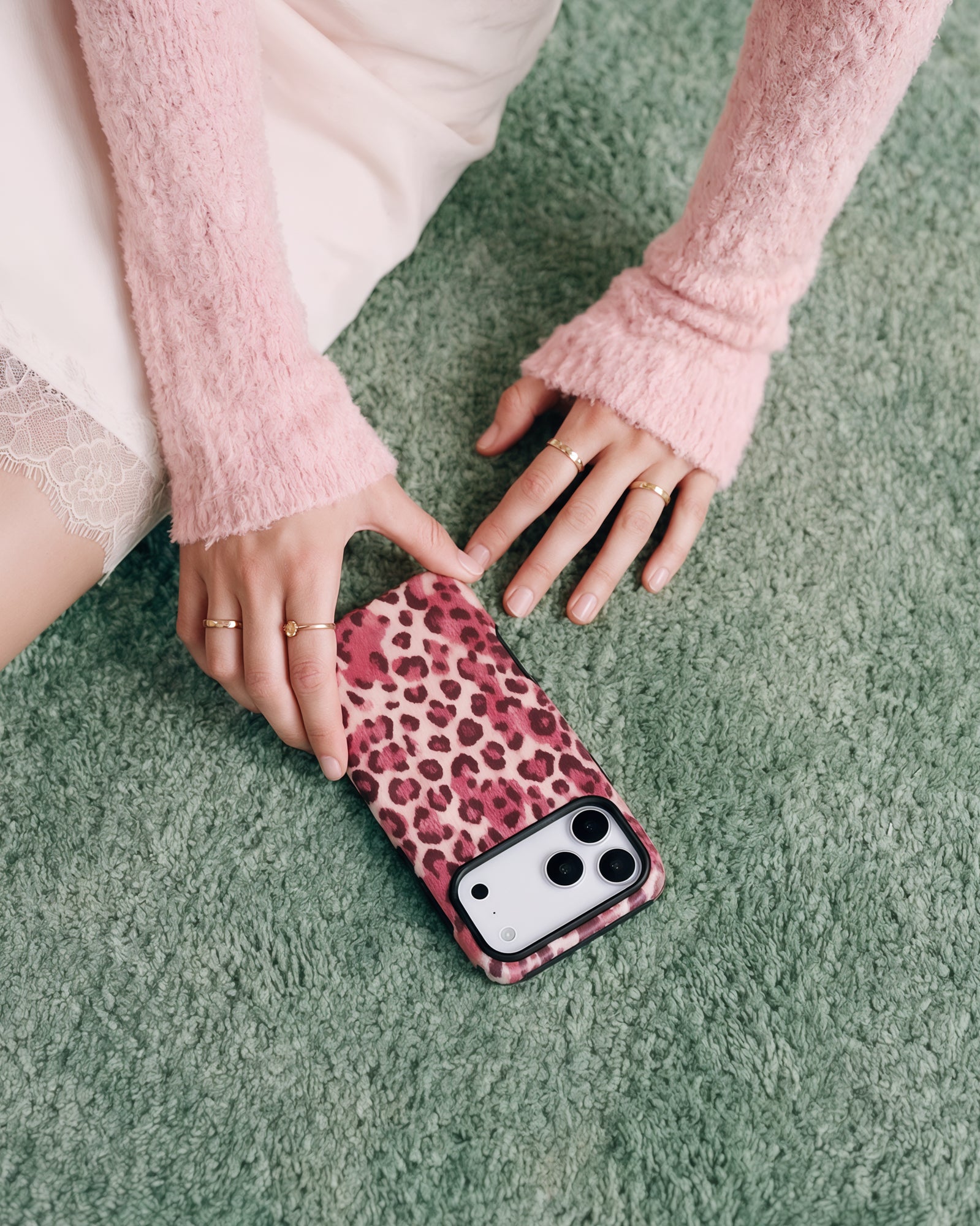 ROSÉ LEOPARD PHONE CASE