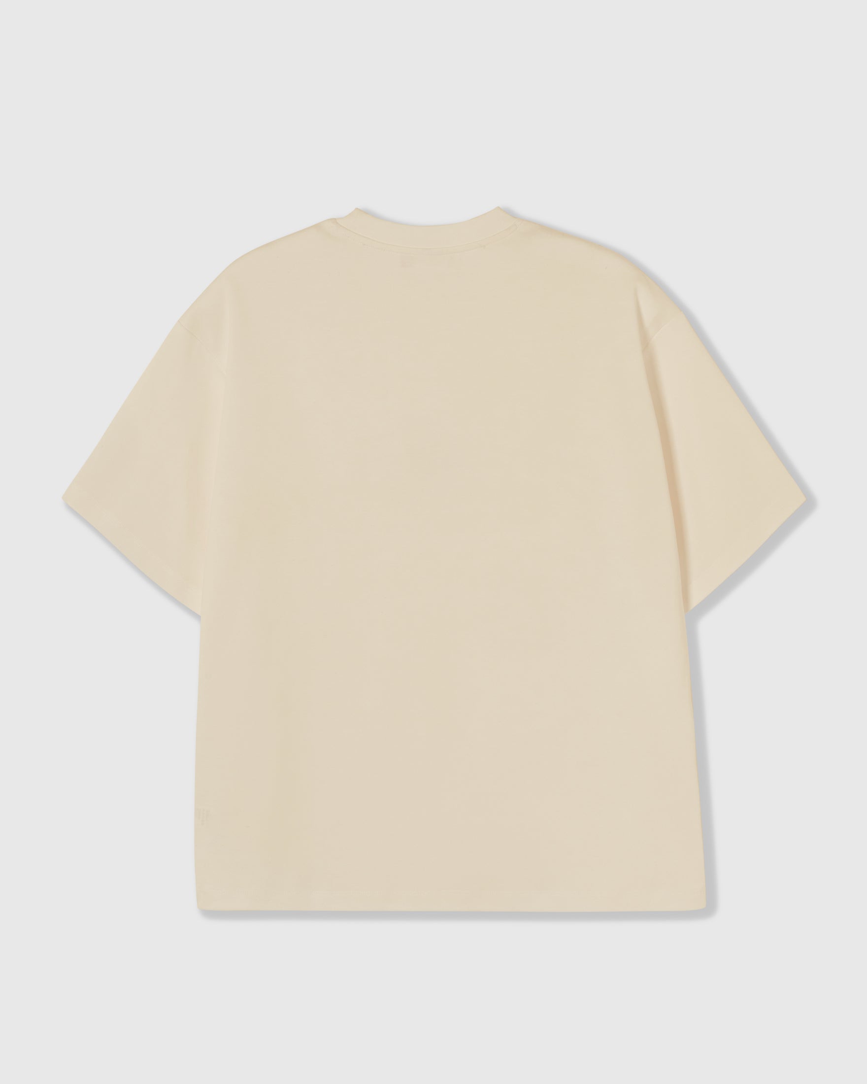 NAGKAKALAT NA PUSONG T-SHIRT