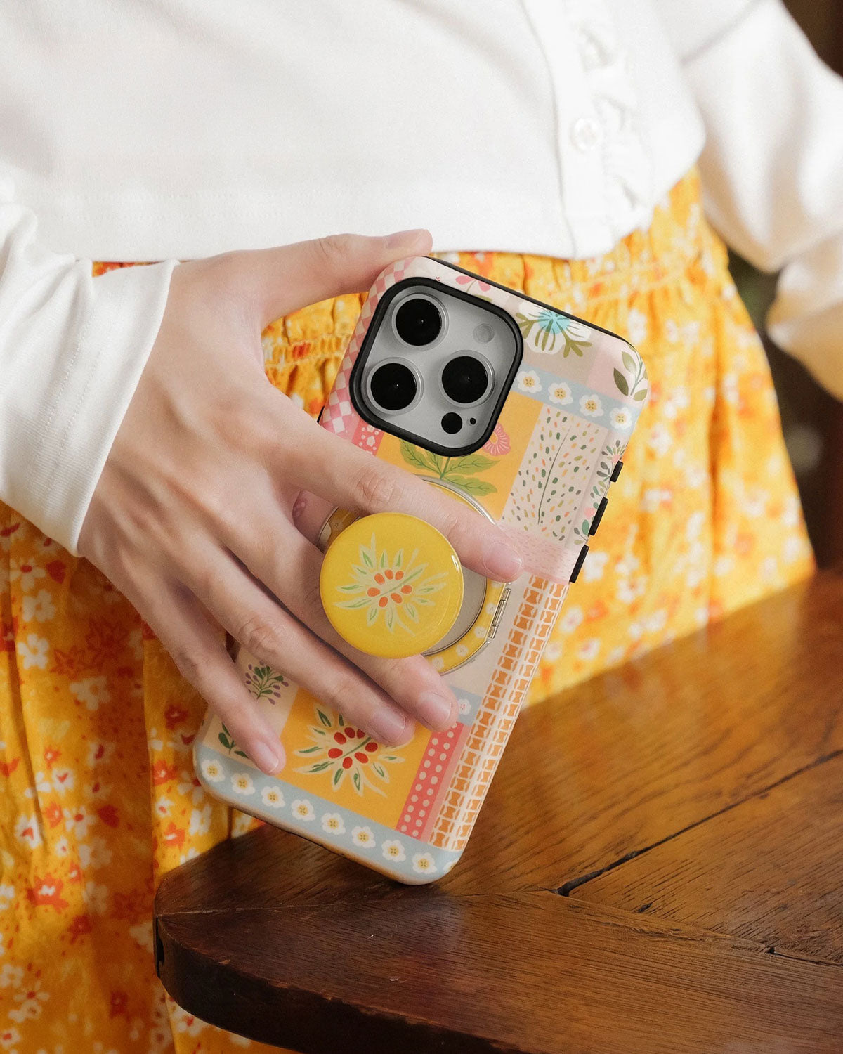 PATCHWORK FLORAL PLATE NA CASE NG TELEPONO