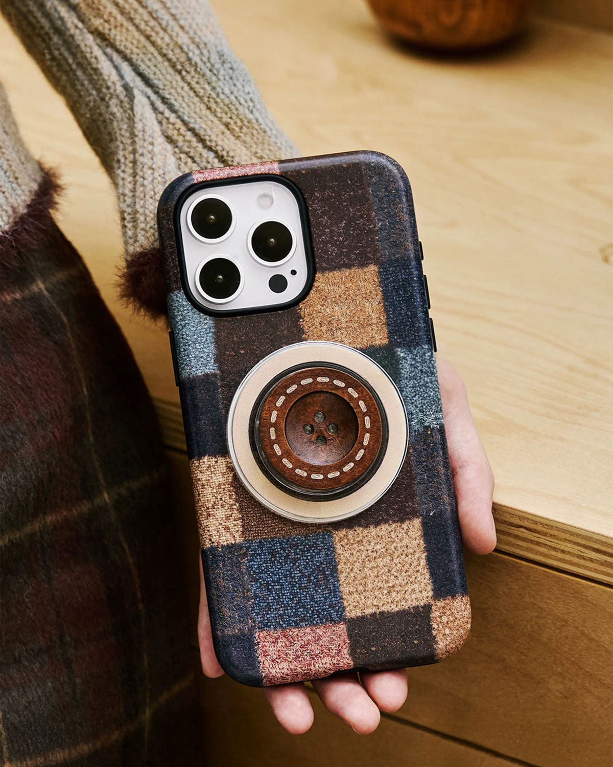 PATCHWORK BUTTON NA CASE NG TELEPONO