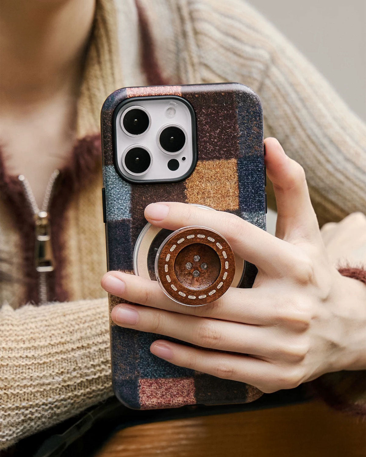 PATCHWORK BUTTON NA CASE NG TELEPONO