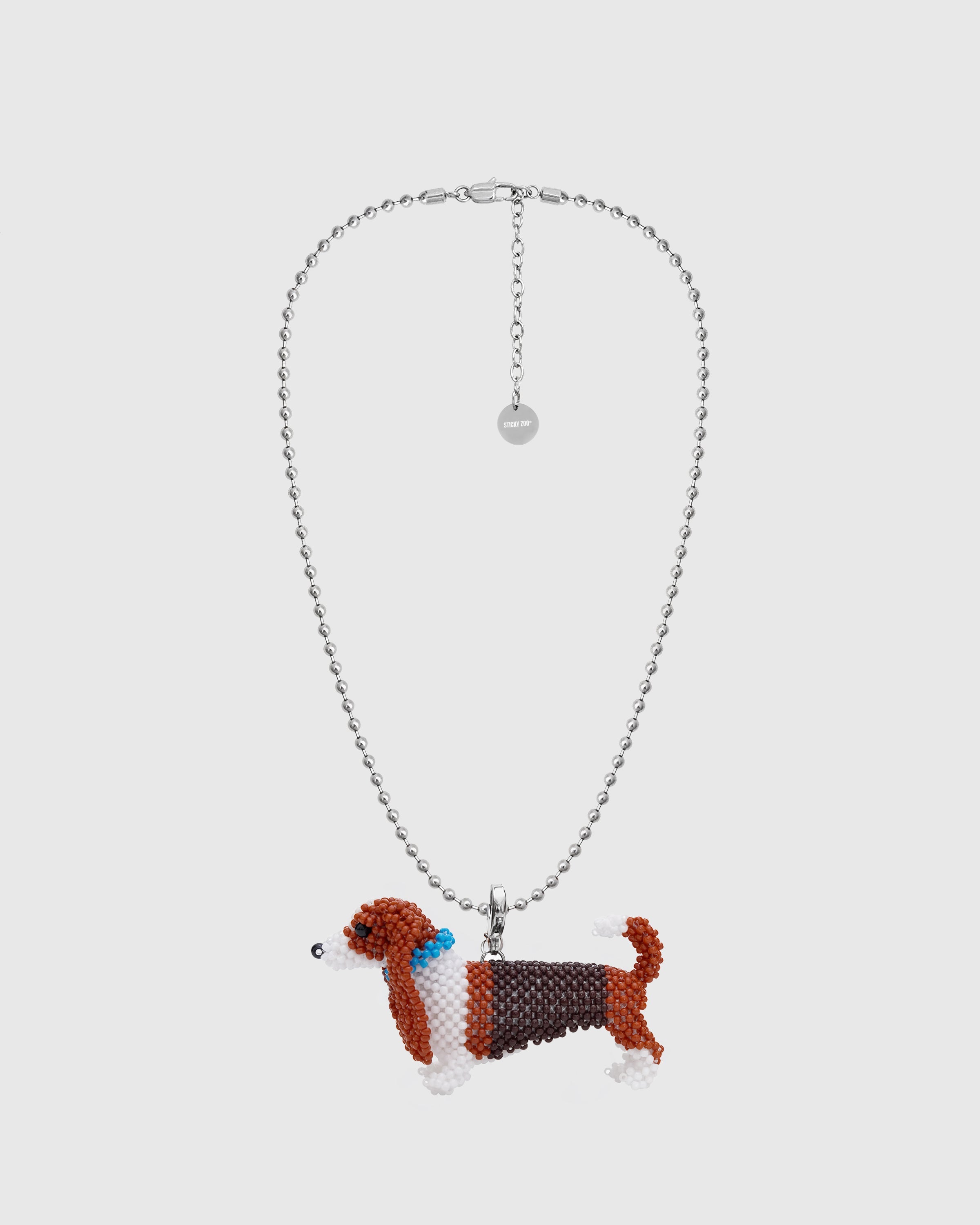 KWINTAS NA MAY PERLAS NG DACHSHUND
