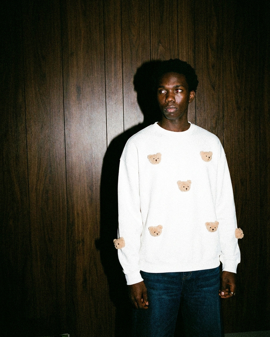 HILAW NA SWEATSHIRT NG STICKY BEAR