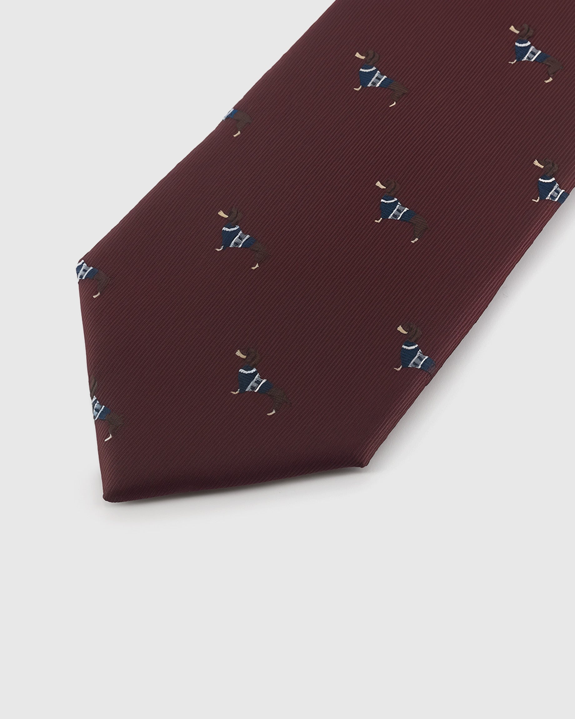 BURGUNDY HOUND NA KURDITA